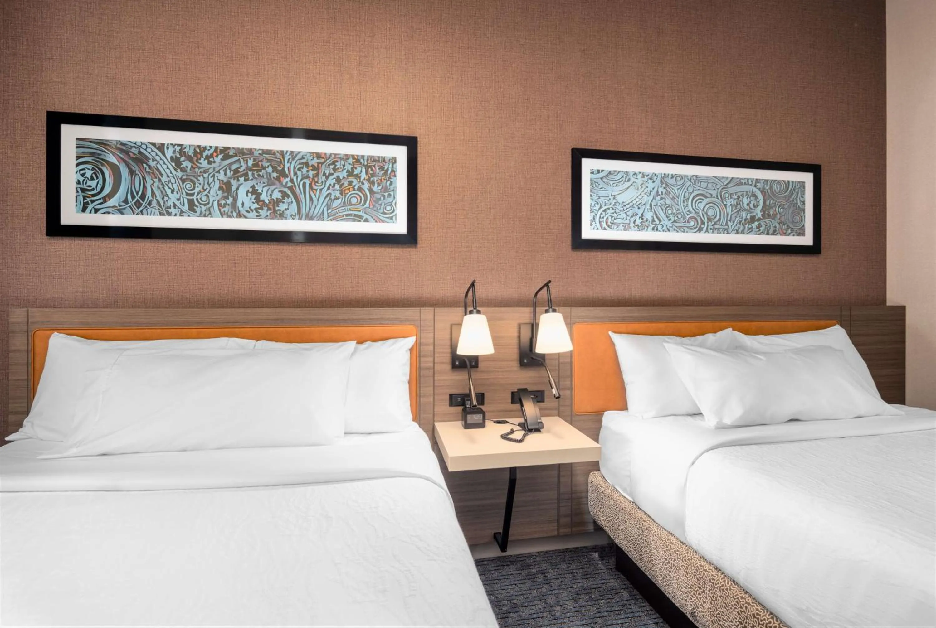 Queen Room with Two Queen Beds - Hearing Access in Hilton Garden Inn- Chicago Central Loop