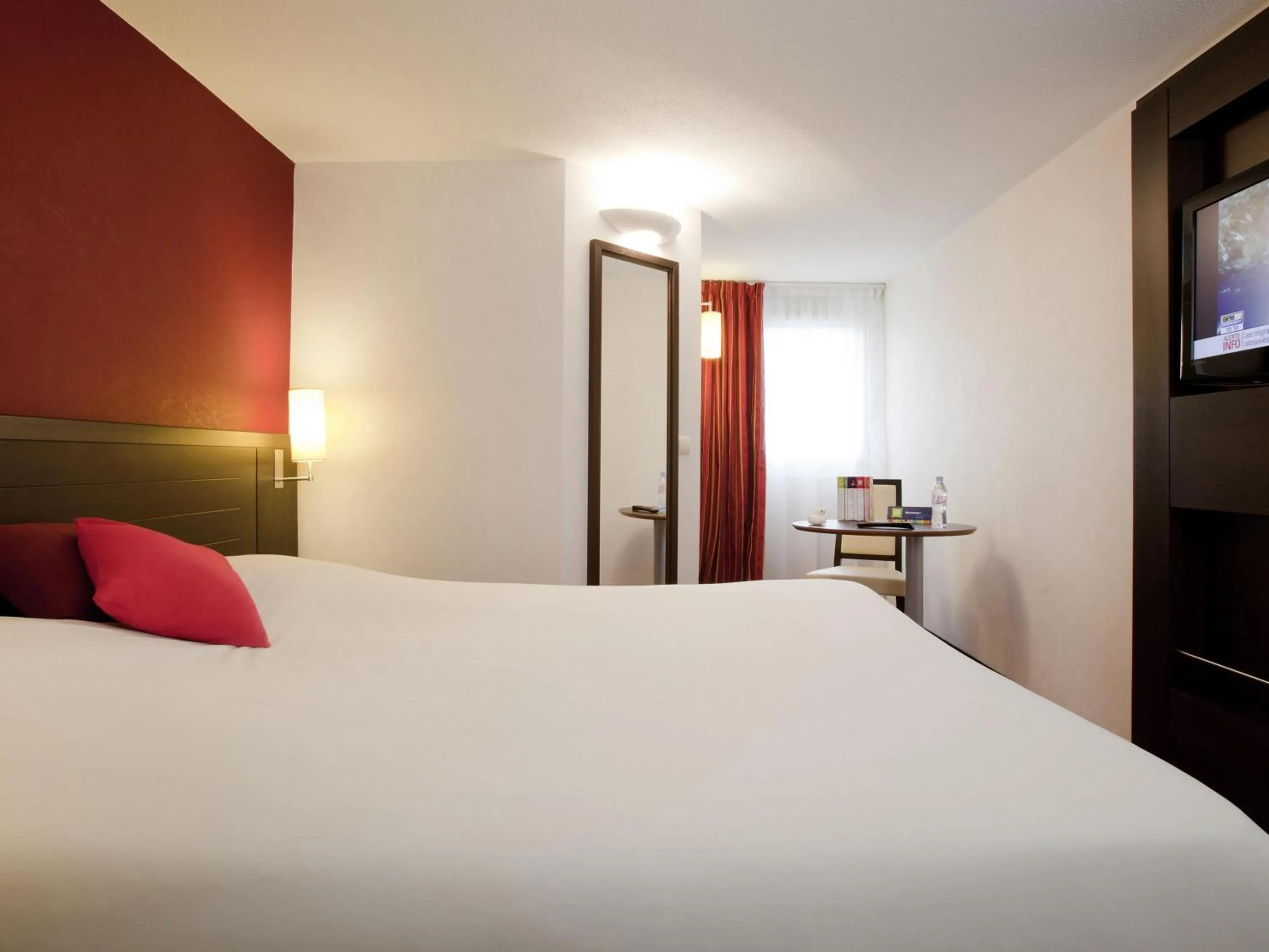 Standard Double Room - Breakfast included in ibis Styles Belfort Centre