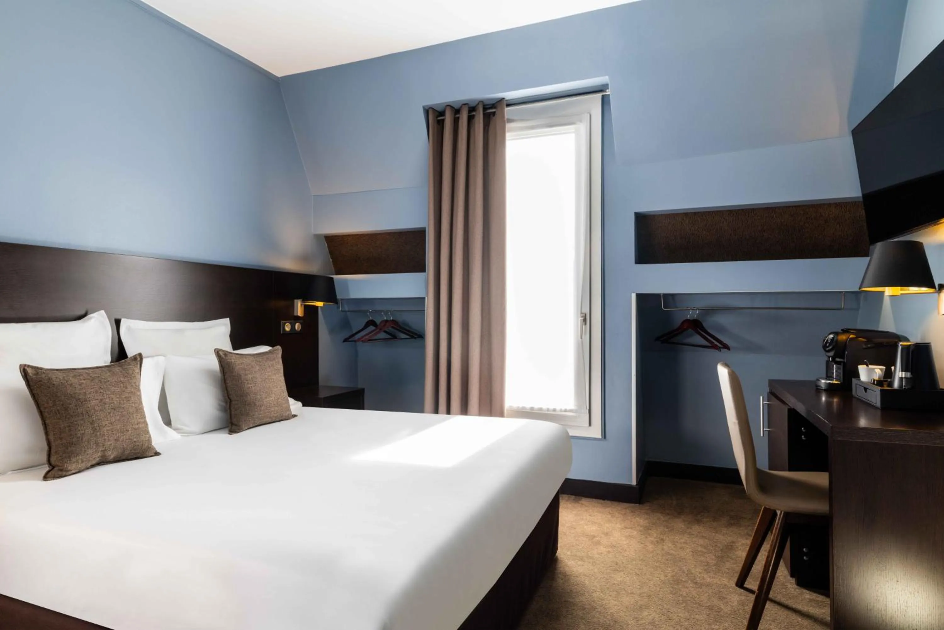 Comfort Double Room in Hôtel Sophie Germain