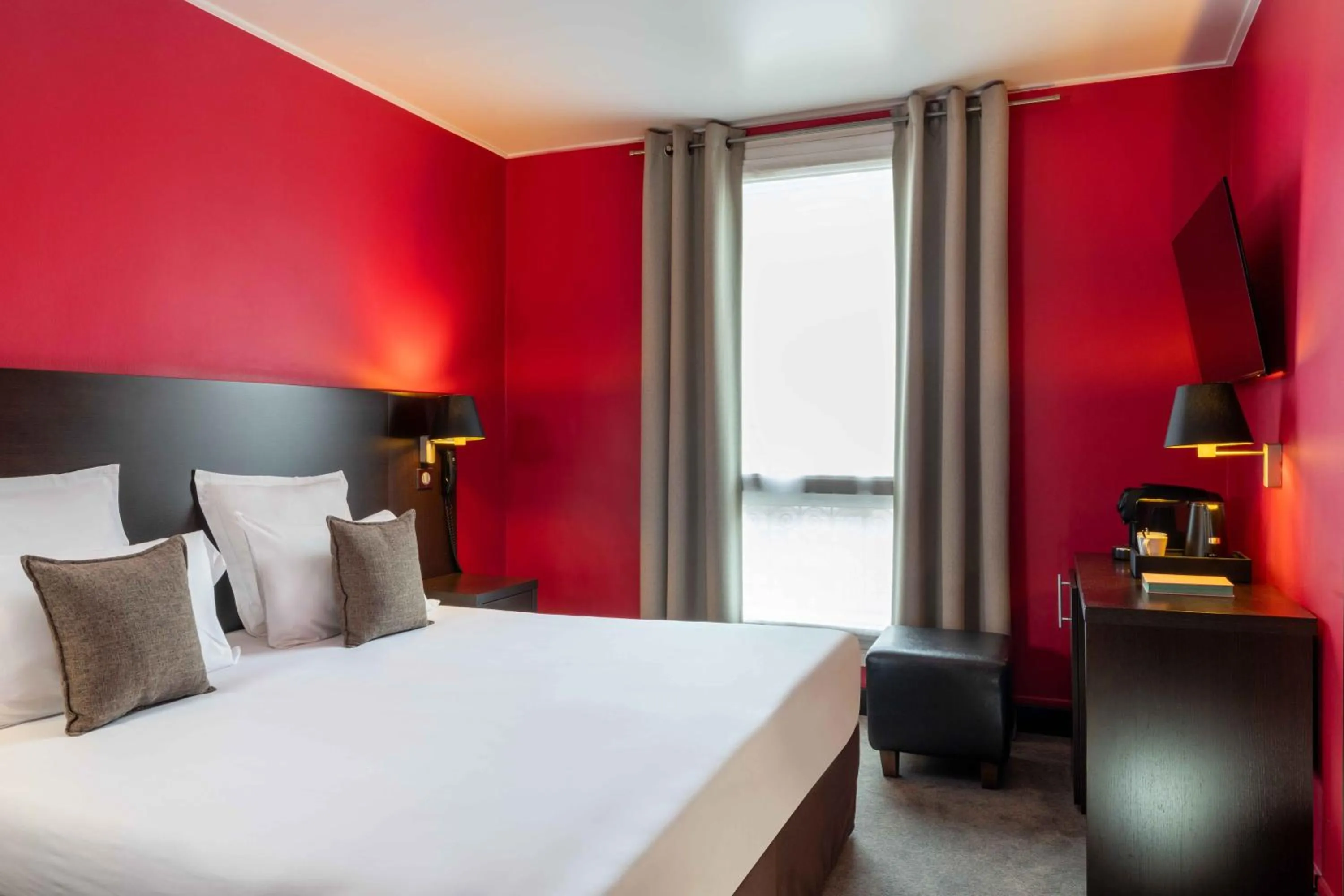 Superior Twin Room in Hôtel Sophie Germain