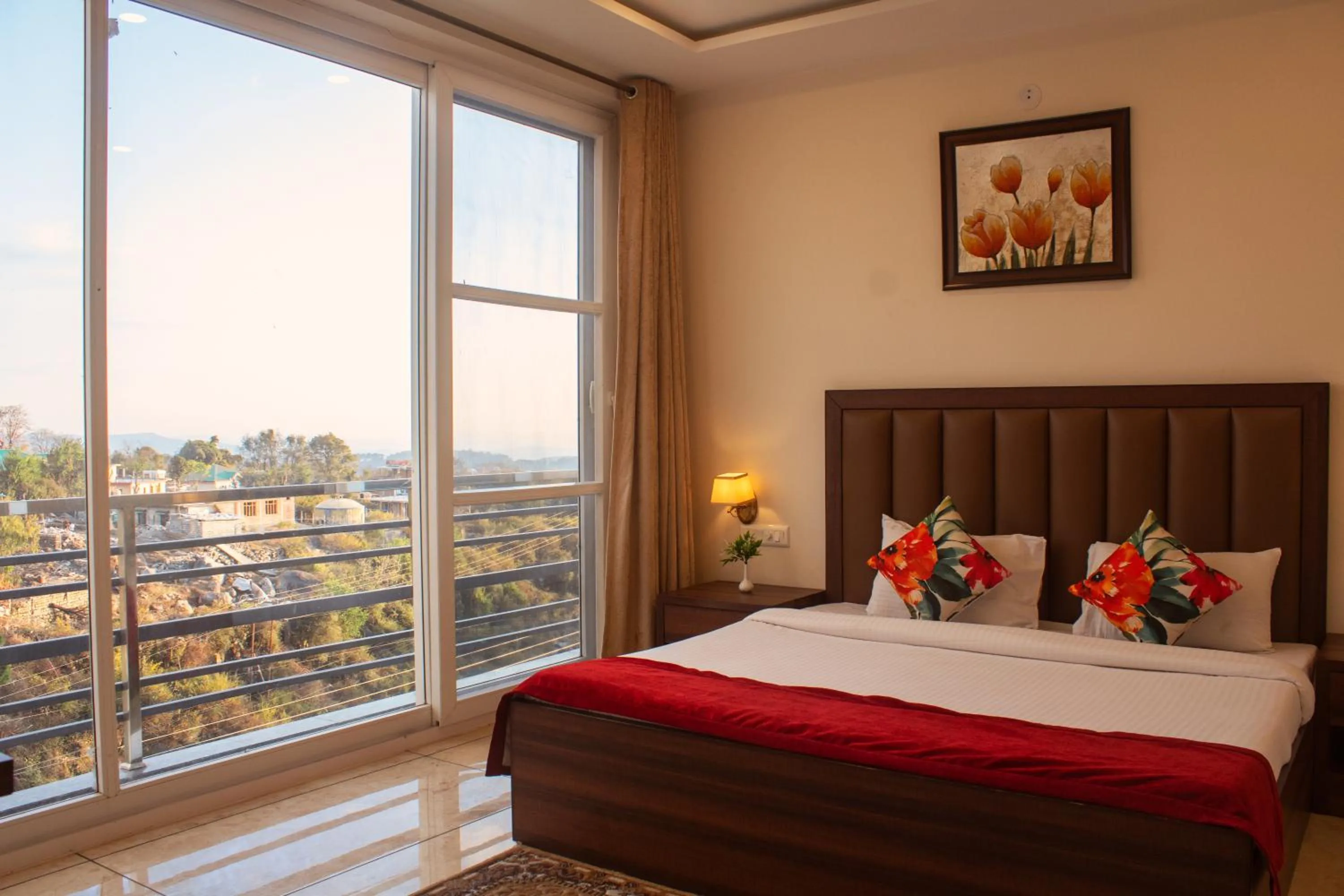 Deluxe Double Room with Balcony in SERENE SUITES