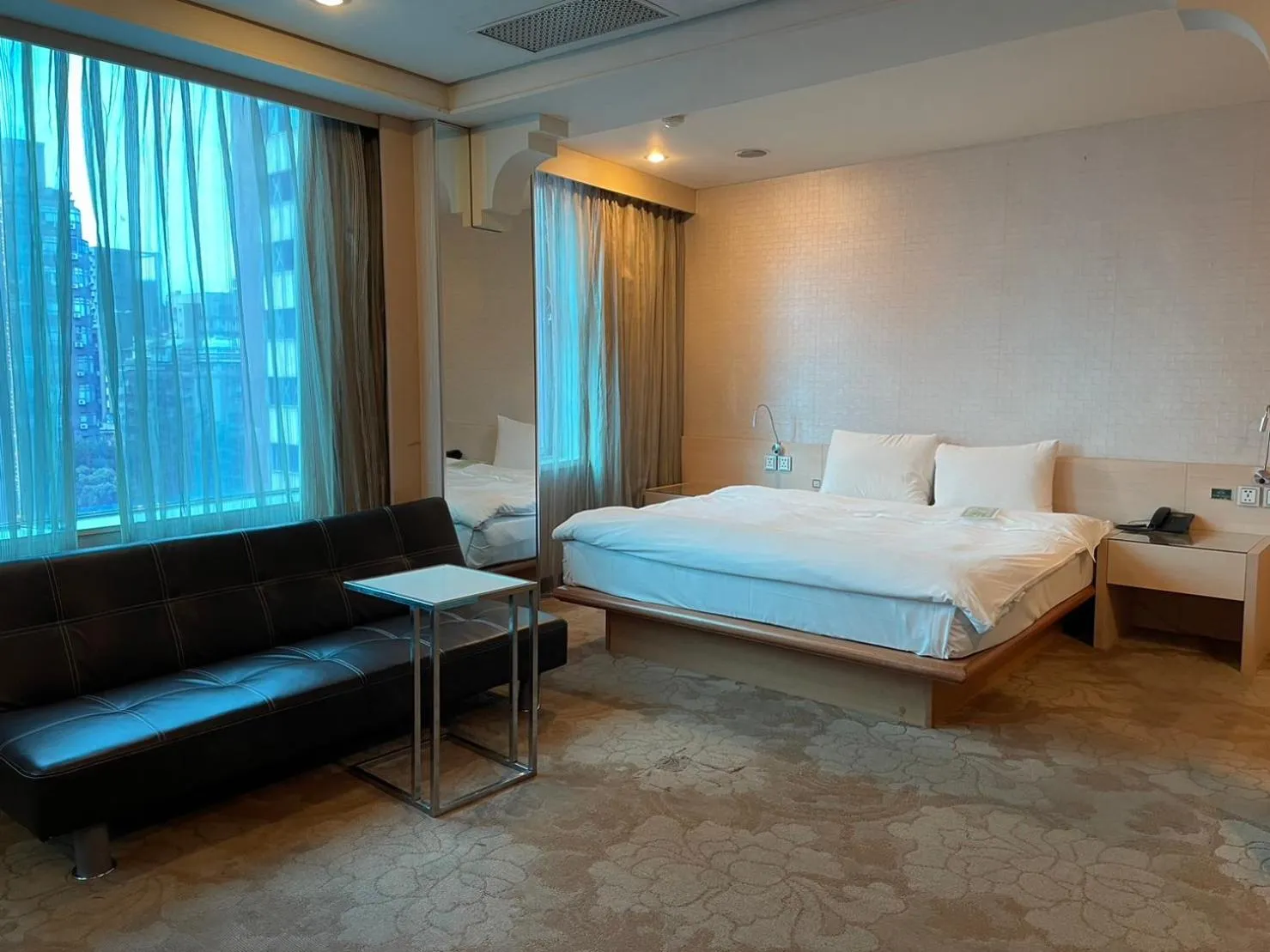 Double Room - Disability Access in Yomi Hotel - ShuangLian MRT