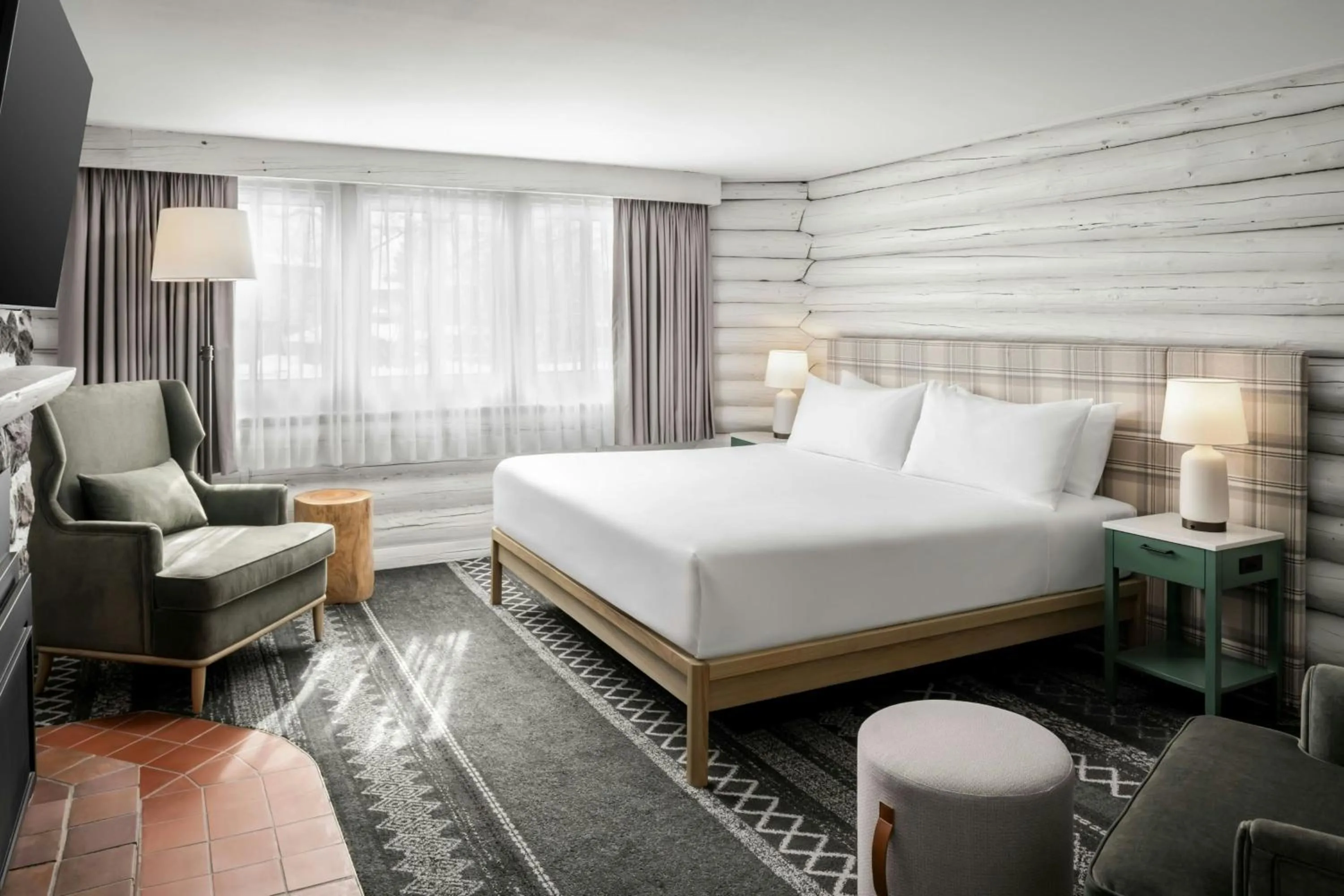 King Suite with Fireplace - Limited View in Mont Gabriel, Sainte-Adèle, a Tribute Portfolio Resort