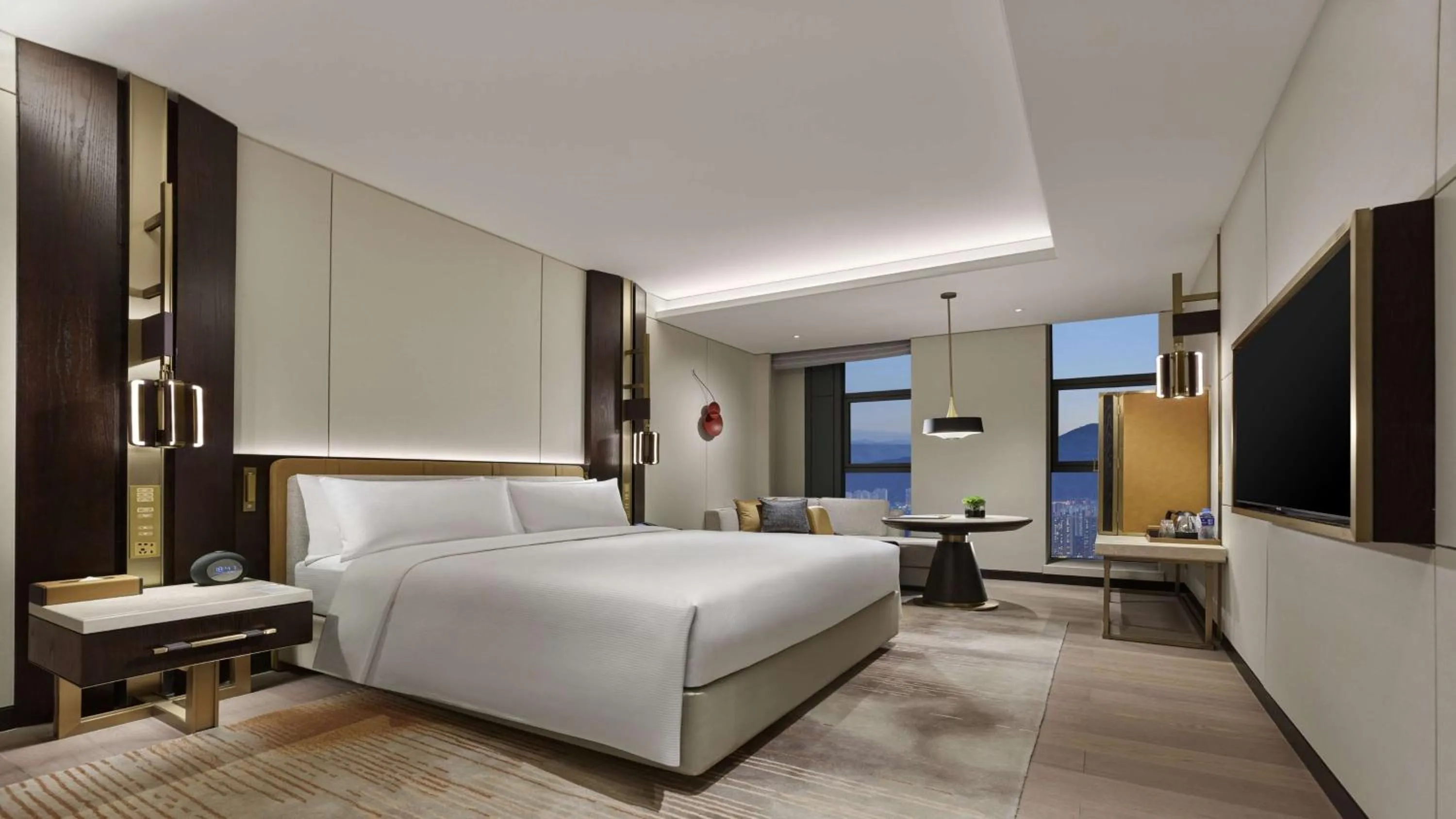 Deluxe King Room in Hilton Lanzhou City Center