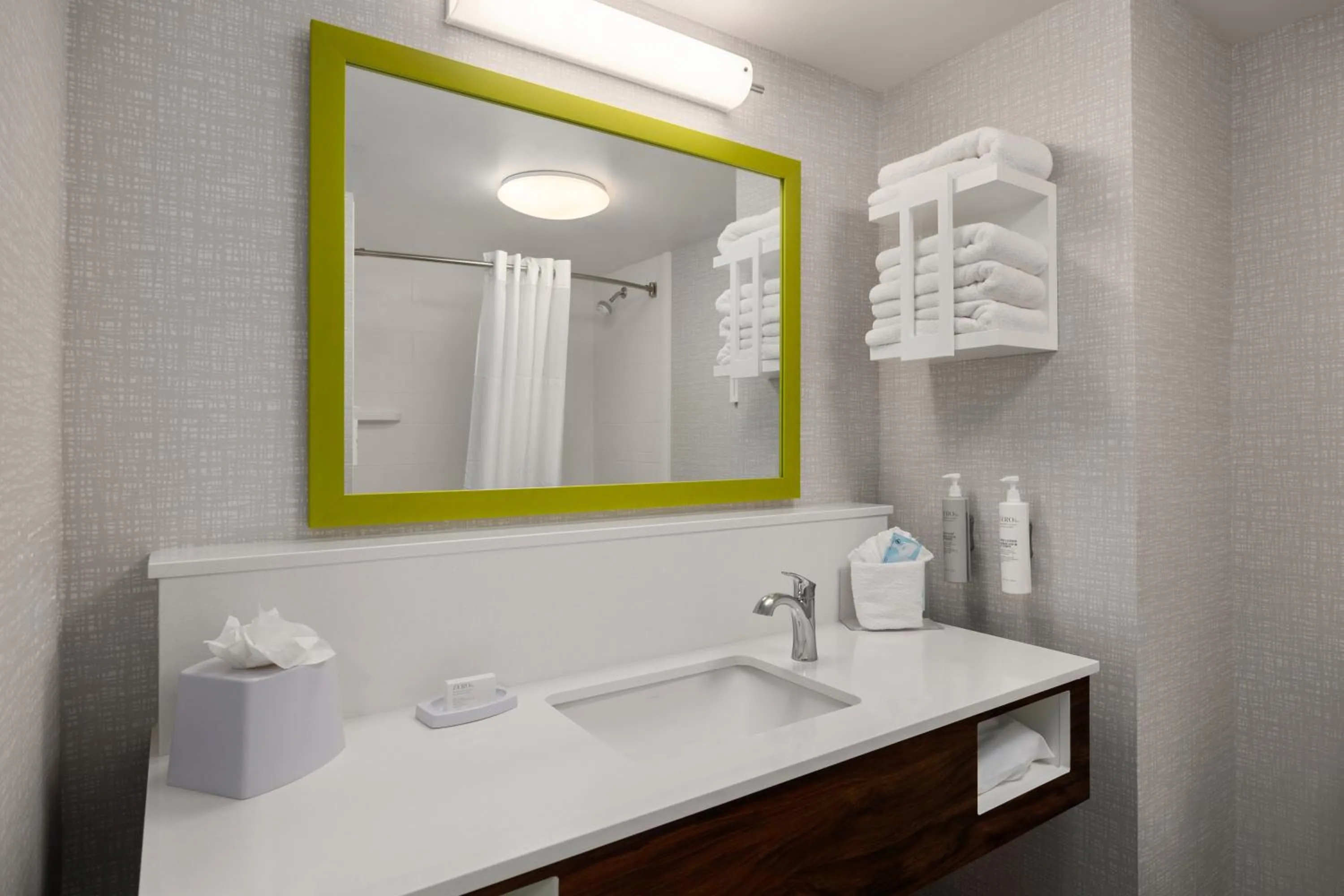 Queen Room with Two Queen Beds and Garden View in Hampton Inn Carefree, Az