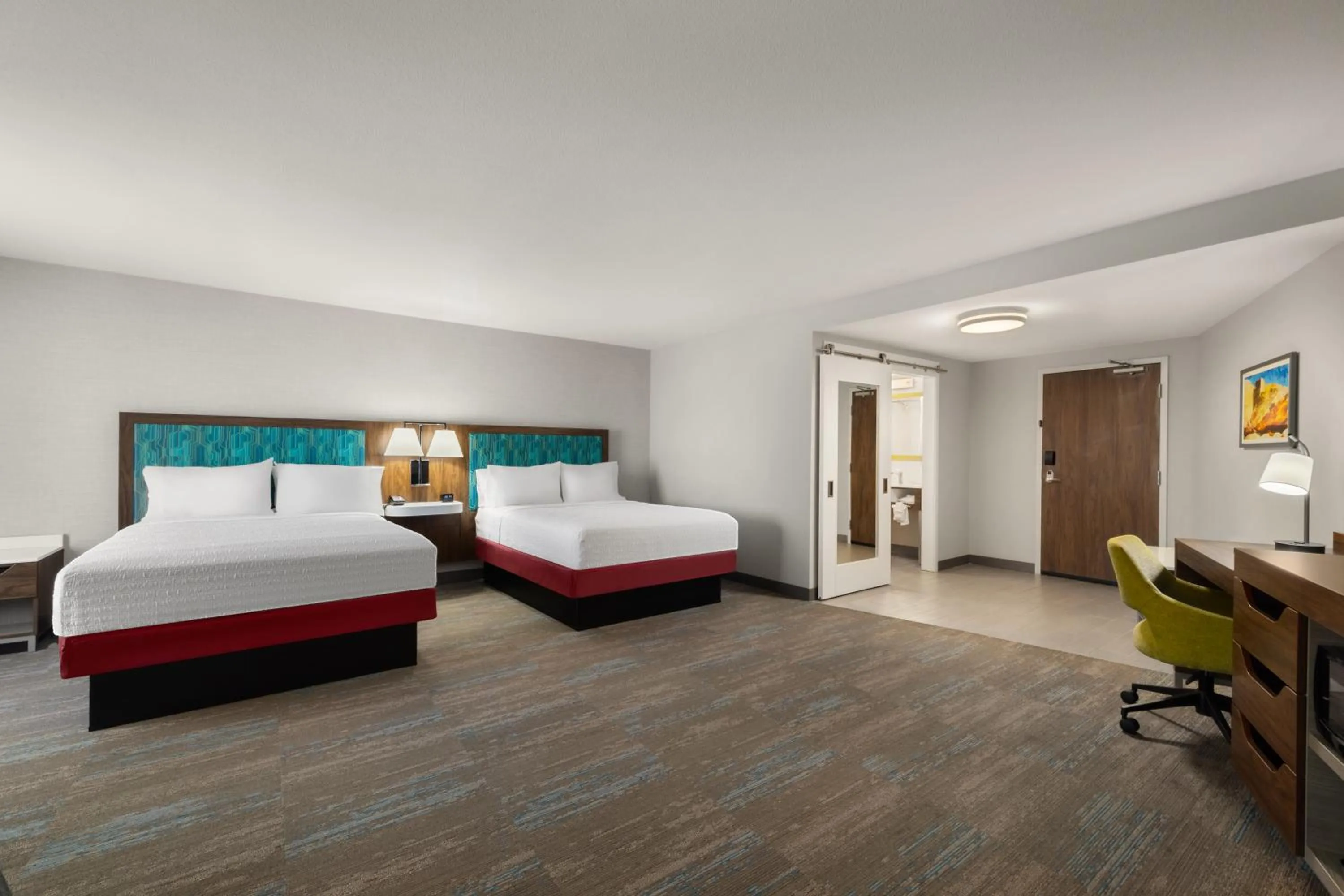 Queen Room with Two Queen Beds - Mobility and Hearing Access/Non-Smoking in Hampton Inn Carefree, Az