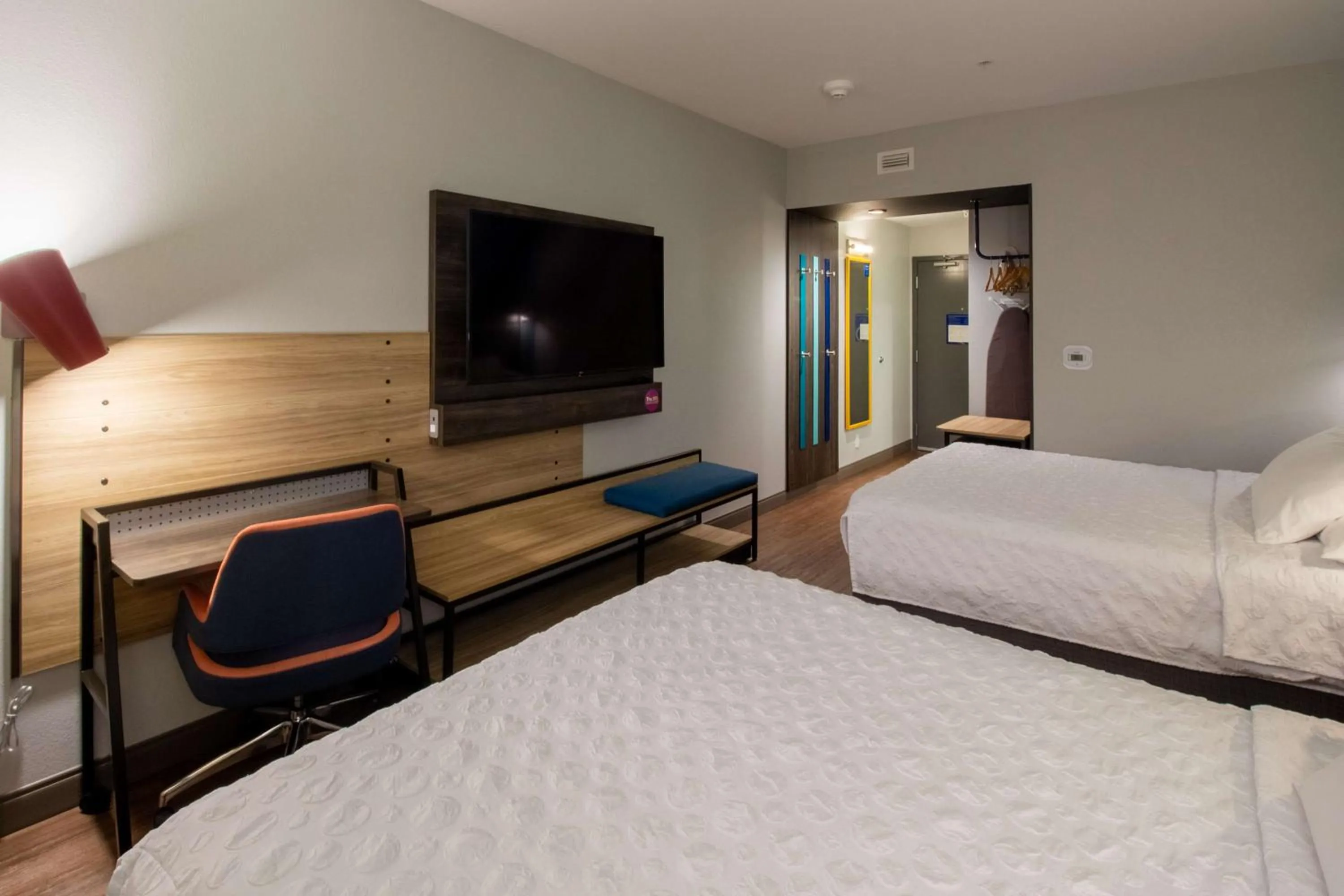 Queen Room with Two Queen Beds in Tru By Hilton Niceville, Fl