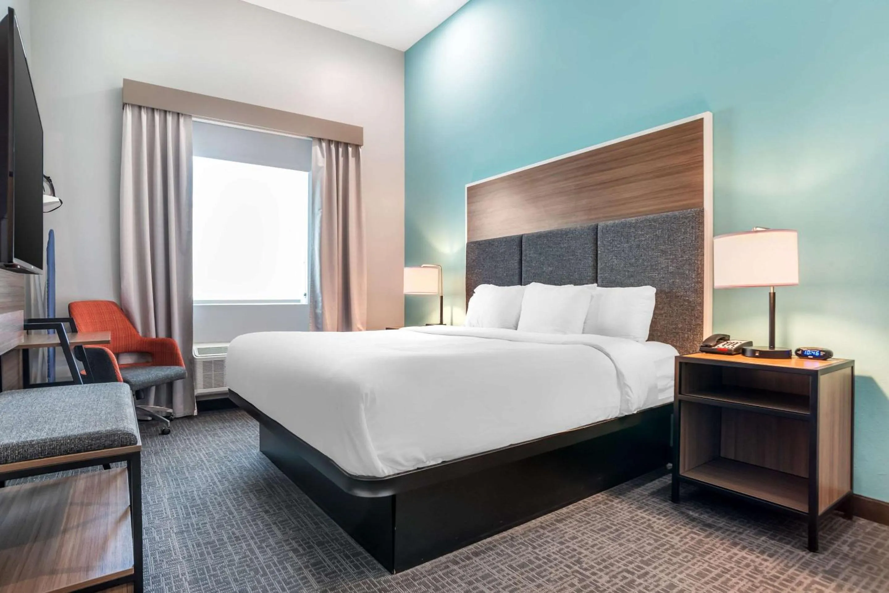 Standard King Room - Non Smoking in Comfort Inn Miramar Beach-Destin