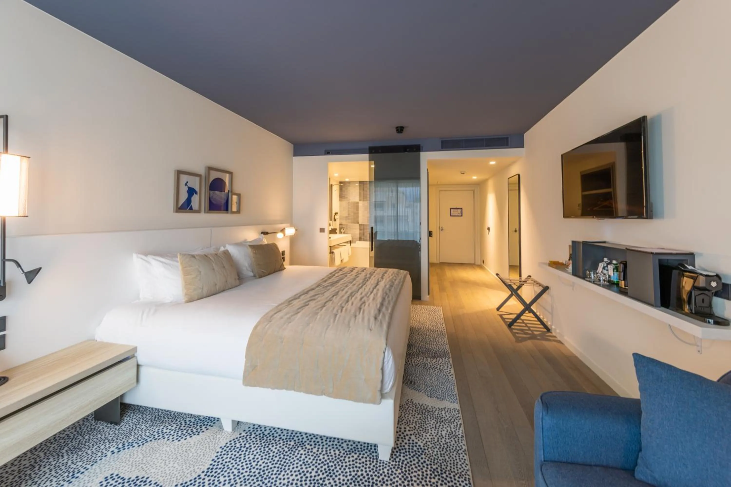 Premium King Room with Sofa Bed in Hotel Indigo Cagnes-sur-Mer by IHG