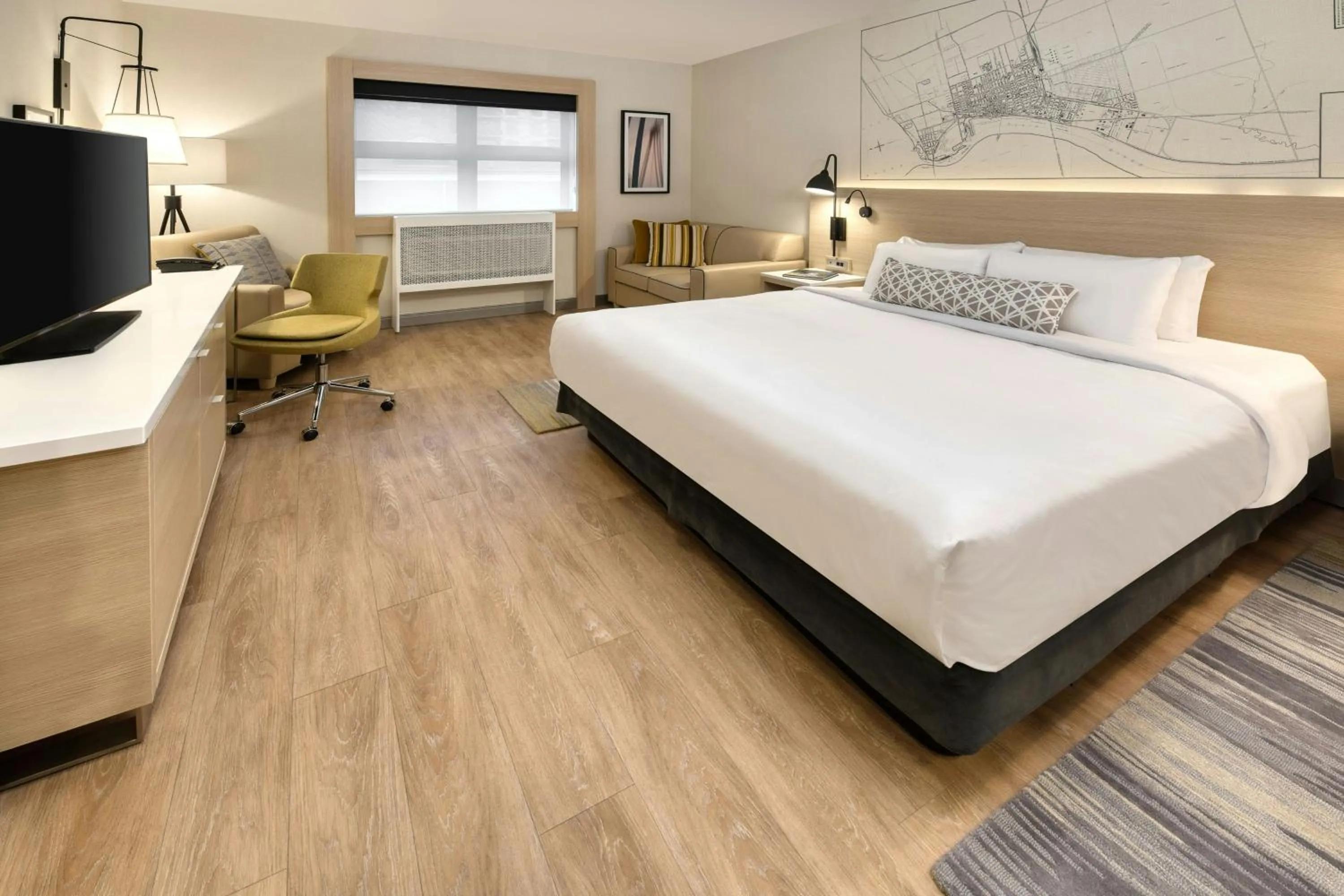 King Room in The Insignia Hotel, Sarnia, a Tribute Portfolio Hotel