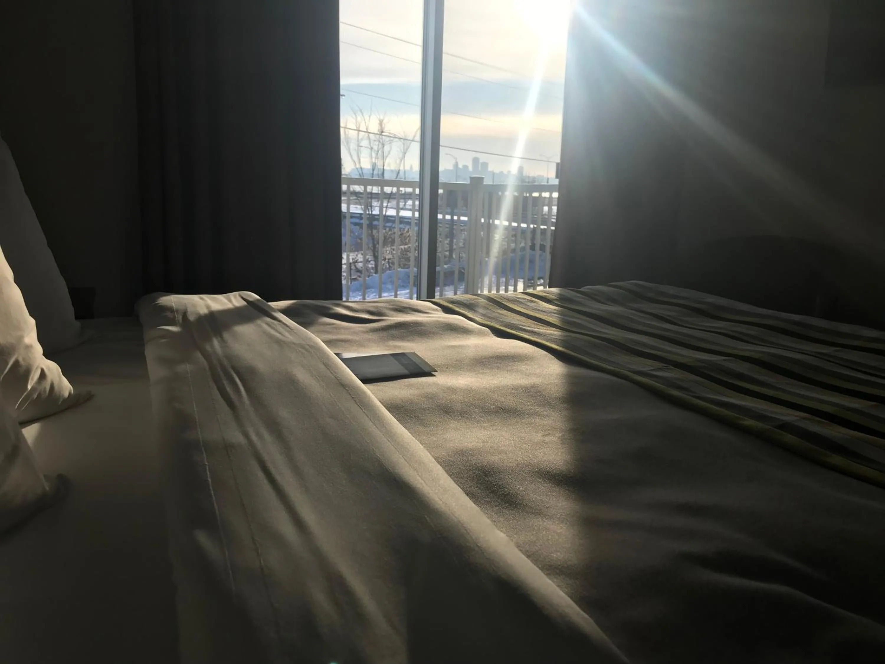 Queen Room with Balcony in Hotel Le Littoral