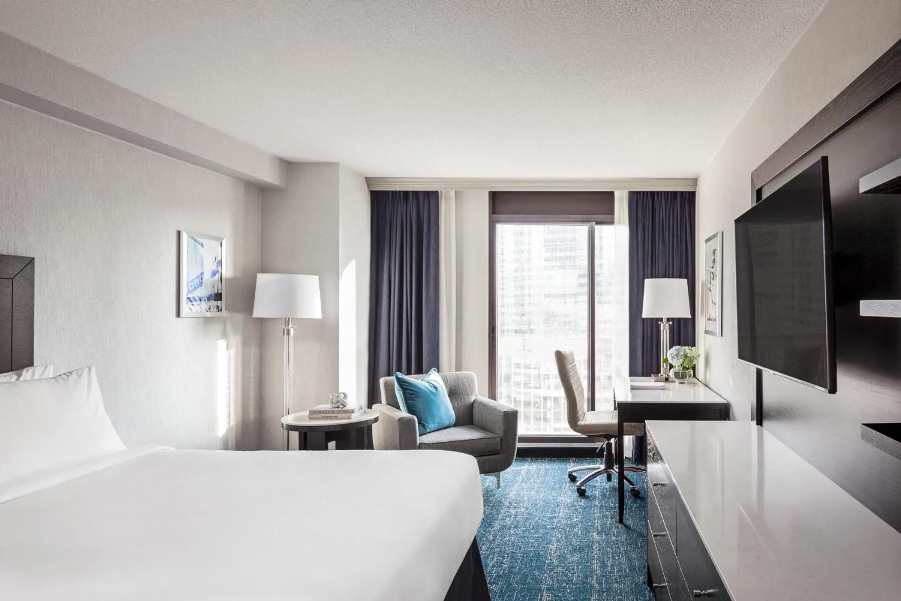 Executive King Room in Chelsea Hotel Toronto