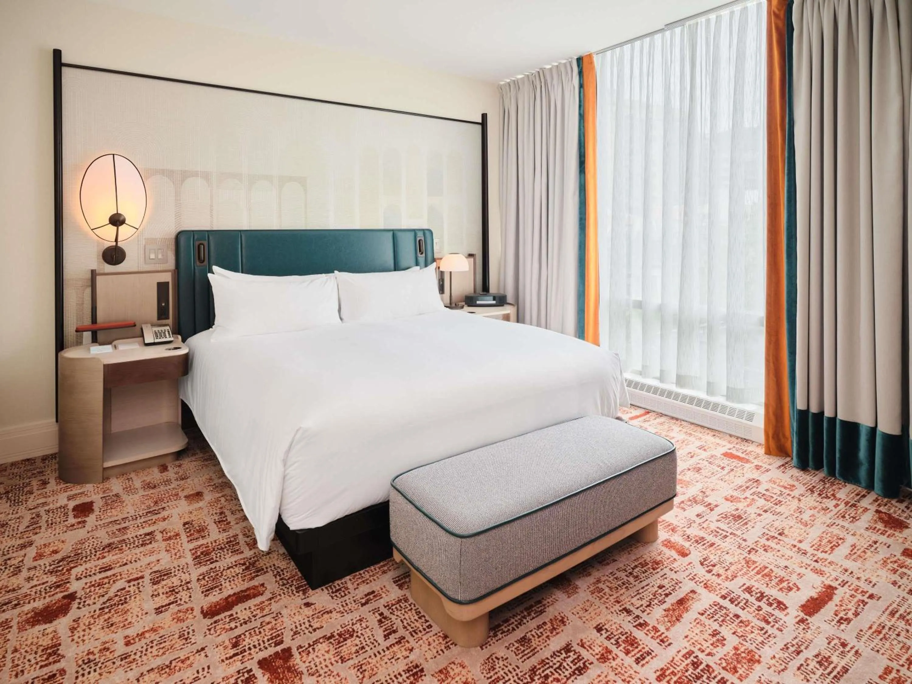 One-Bedroom Golden Mile King Suite with Sofa Bed in Sofitel Montreal Golden Mile