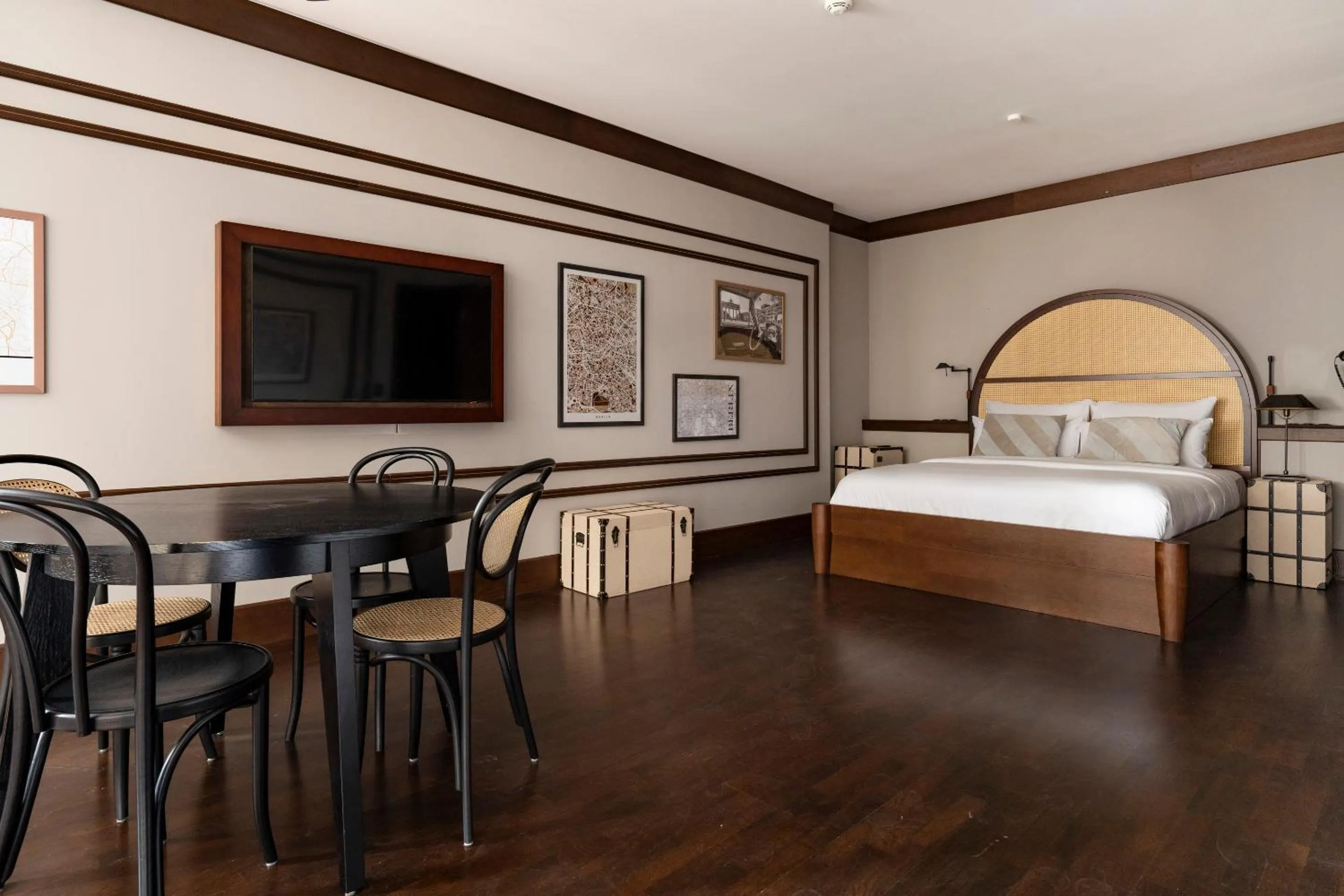 Signature Studio, 1 Queen Bed with Sofa bed, Kitchen in Numa Berlin Potsdamer Platz