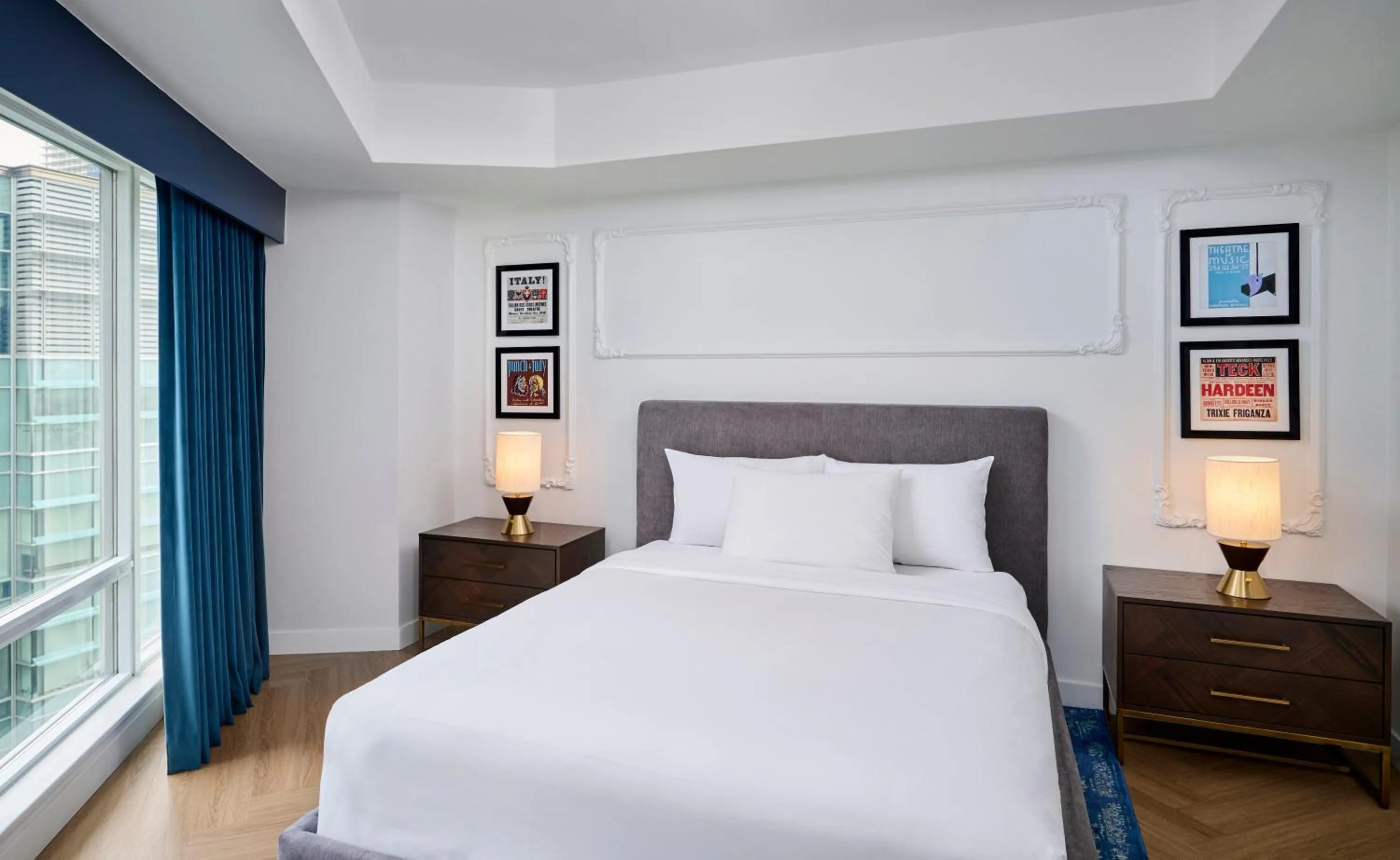 Deluxe Queen Suite in Pantages Hotel Toronto Centre