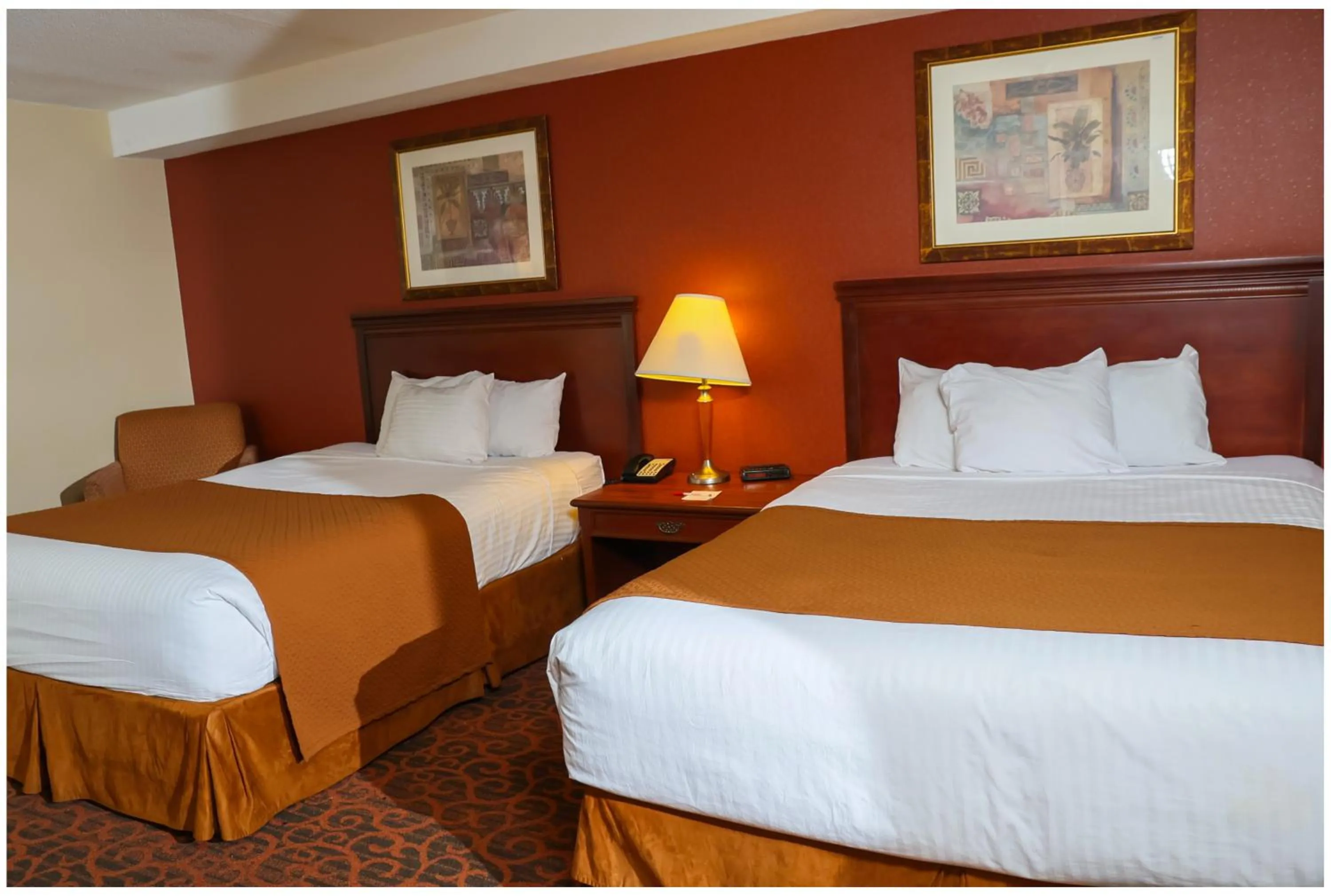 Queen Room with Two Queen Beds - Non-Smoking in Ramada by Wyndham Niagara Falls/Fallsview