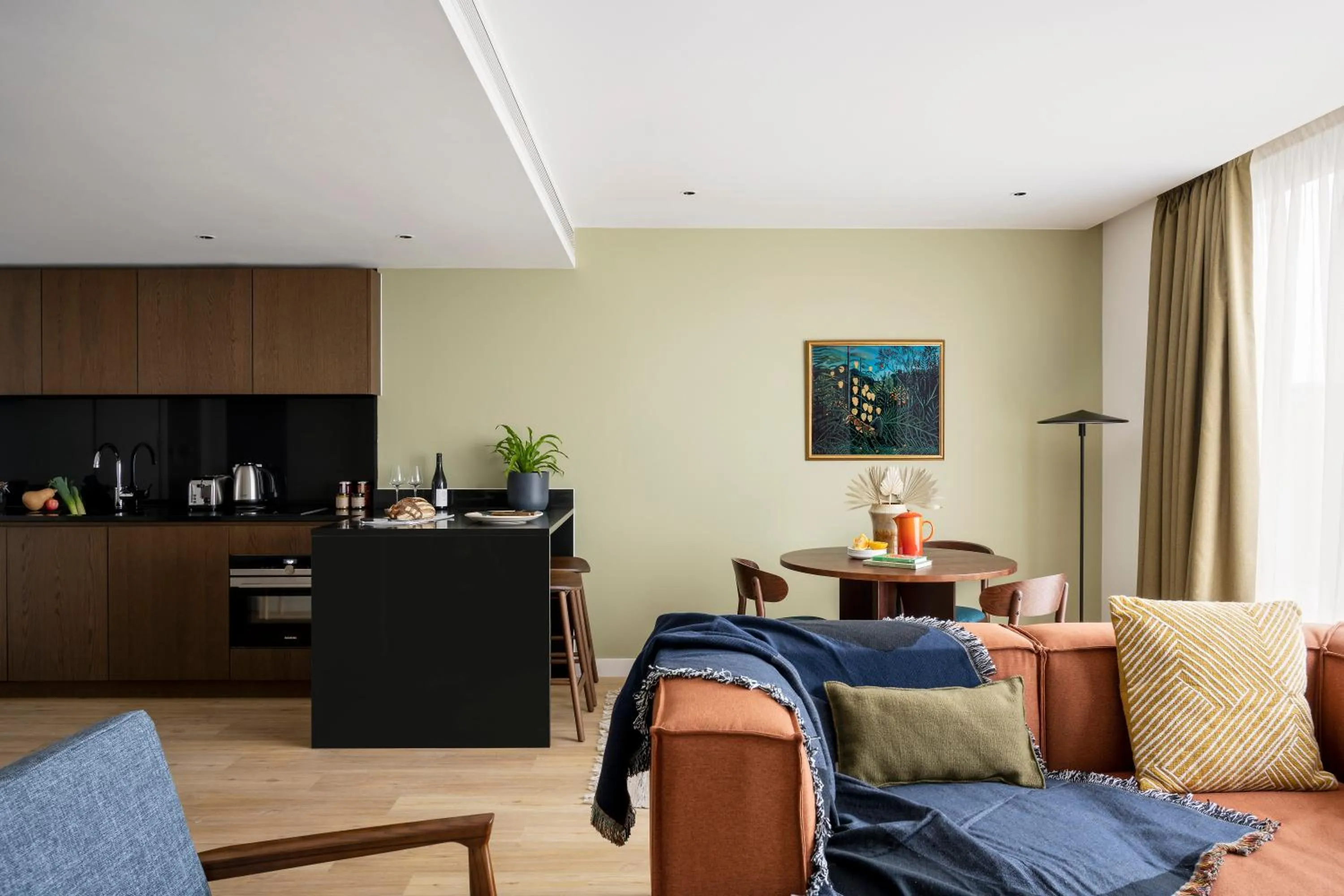 Superior Studio in Cove Landmark Pinnacle