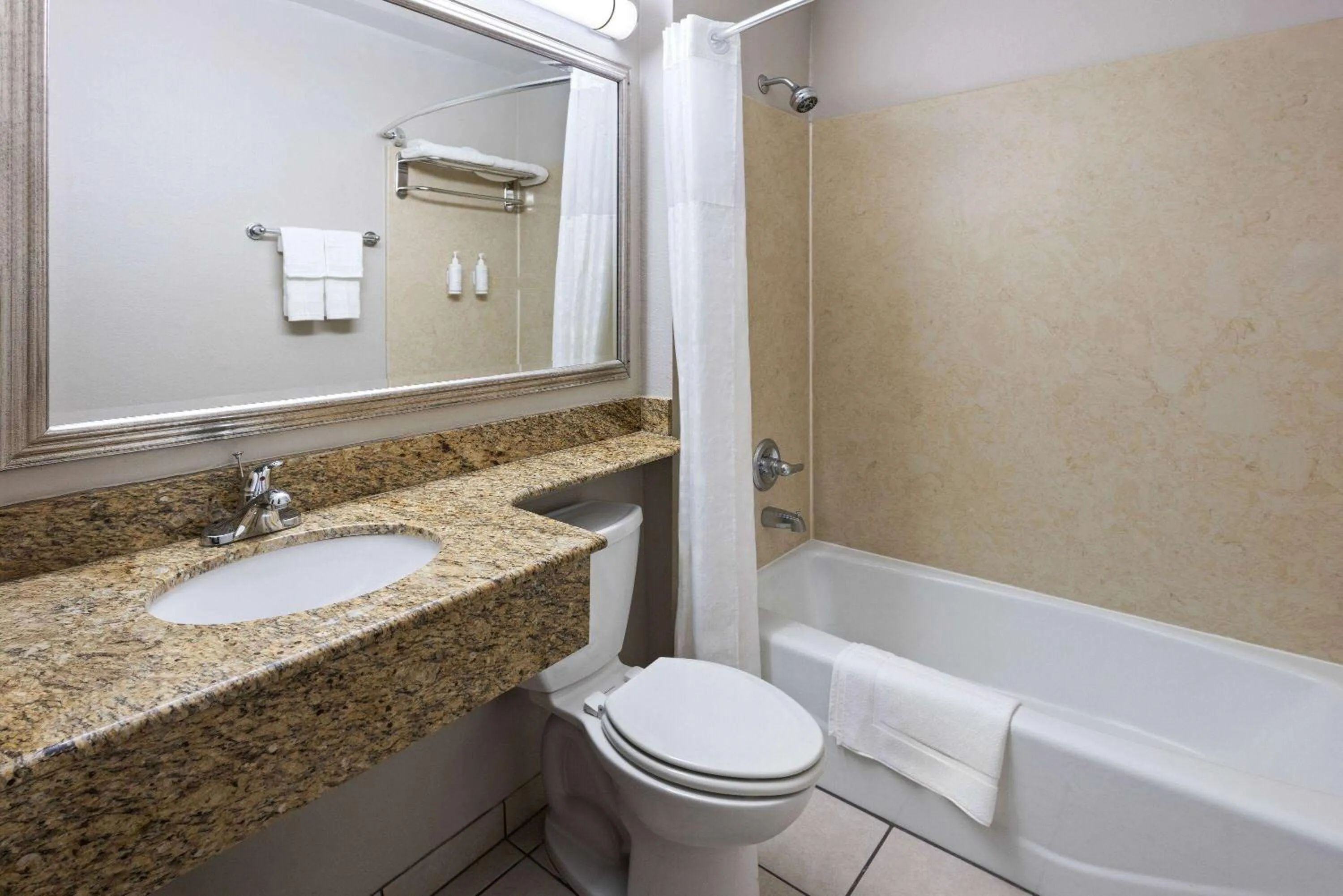 King Room - Non-Smoking in Days Inn by Wyndham Jackson Downtown