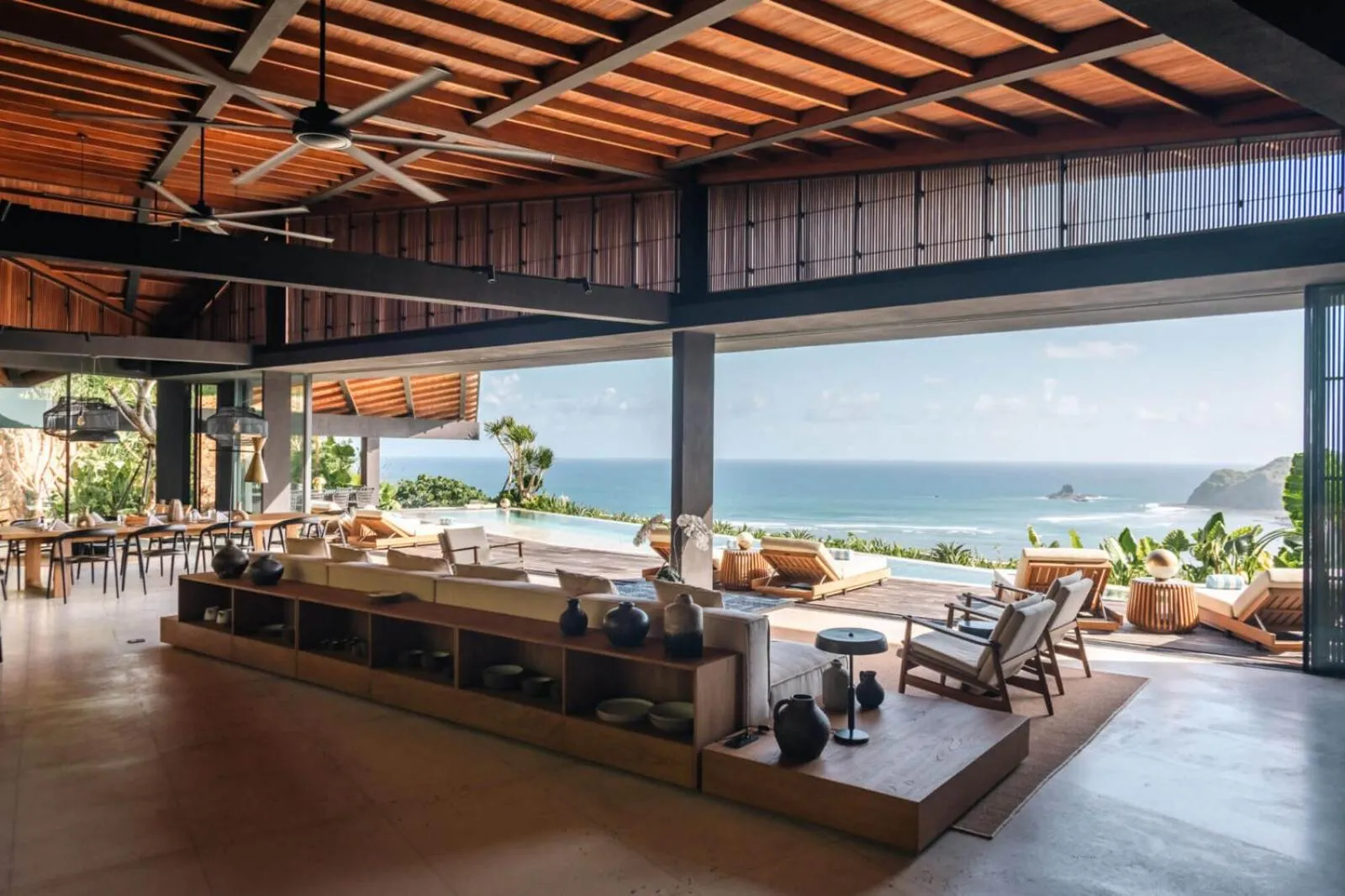 Four Bedroom Villa Layang with Sea View in Tampah Hills