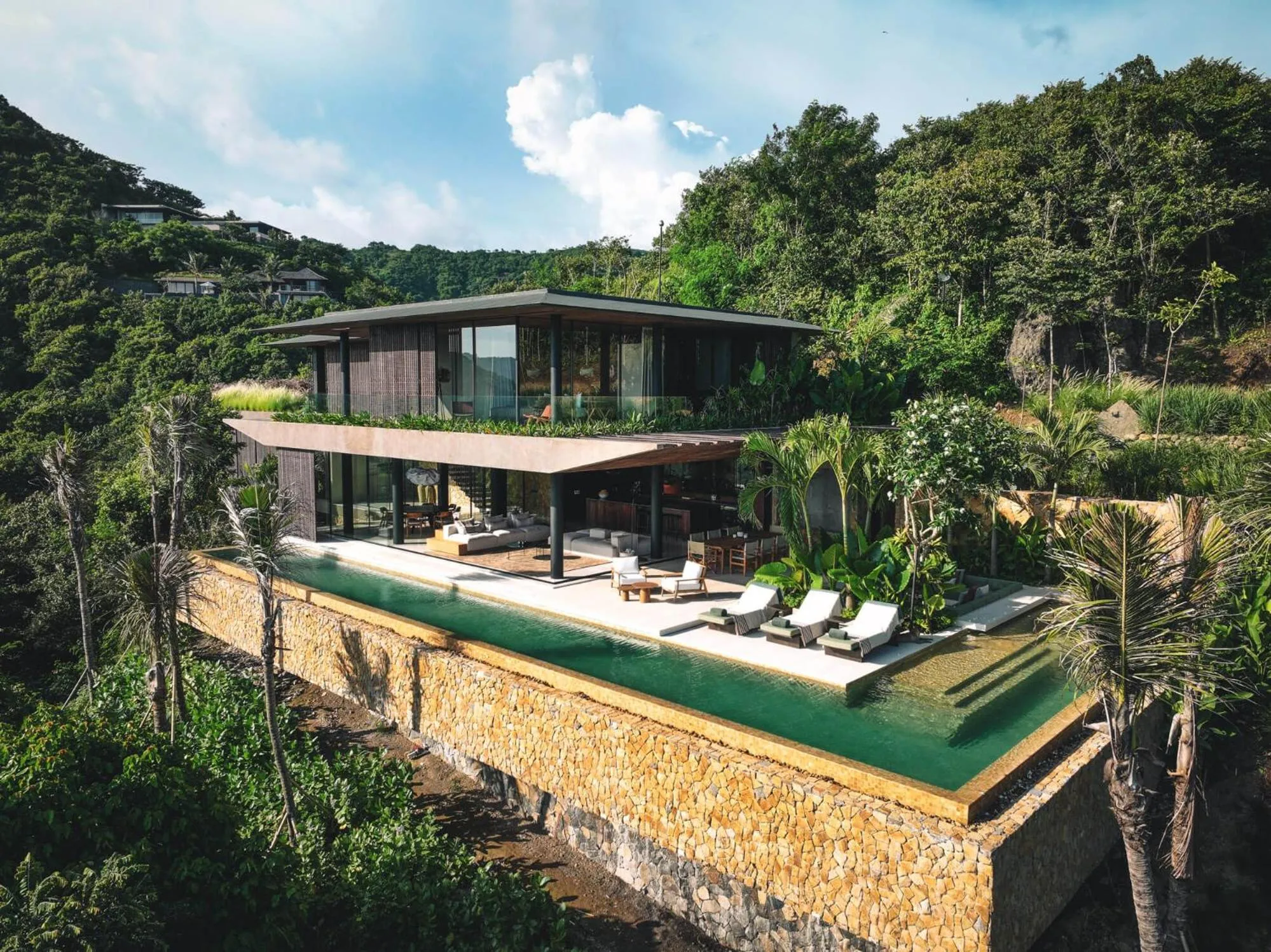 Three-Bedroom Villa Awasi in Tampah Hills