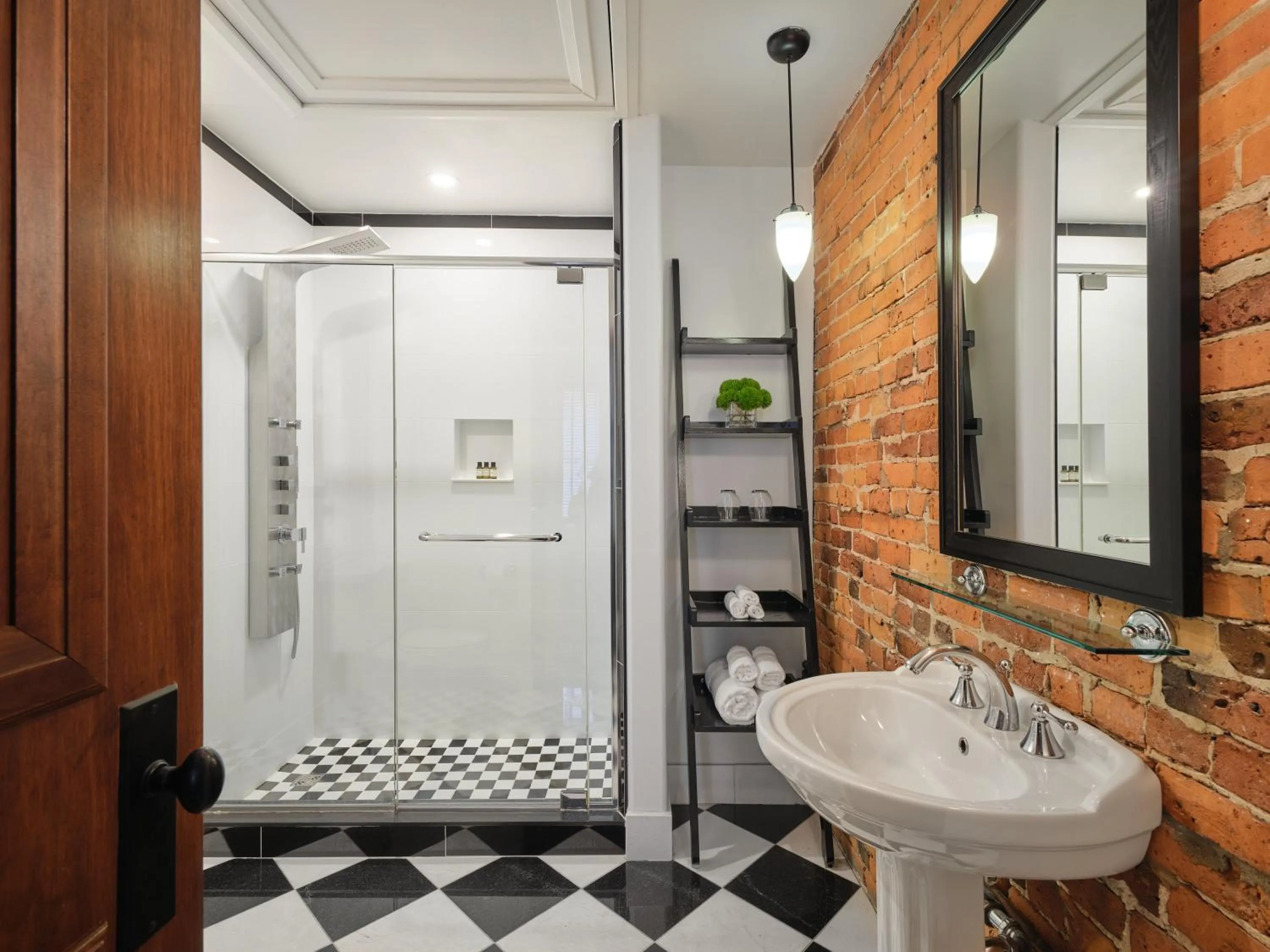 Classic Queen Room in Hotel Place D'Armes