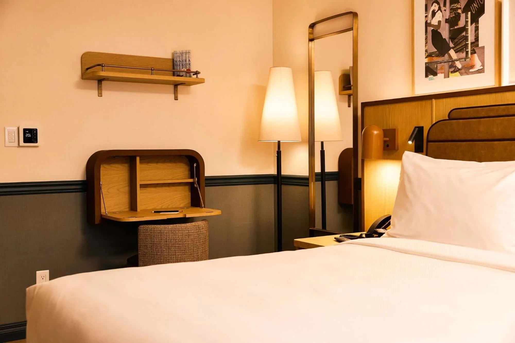 Queen Room in Union Hotel