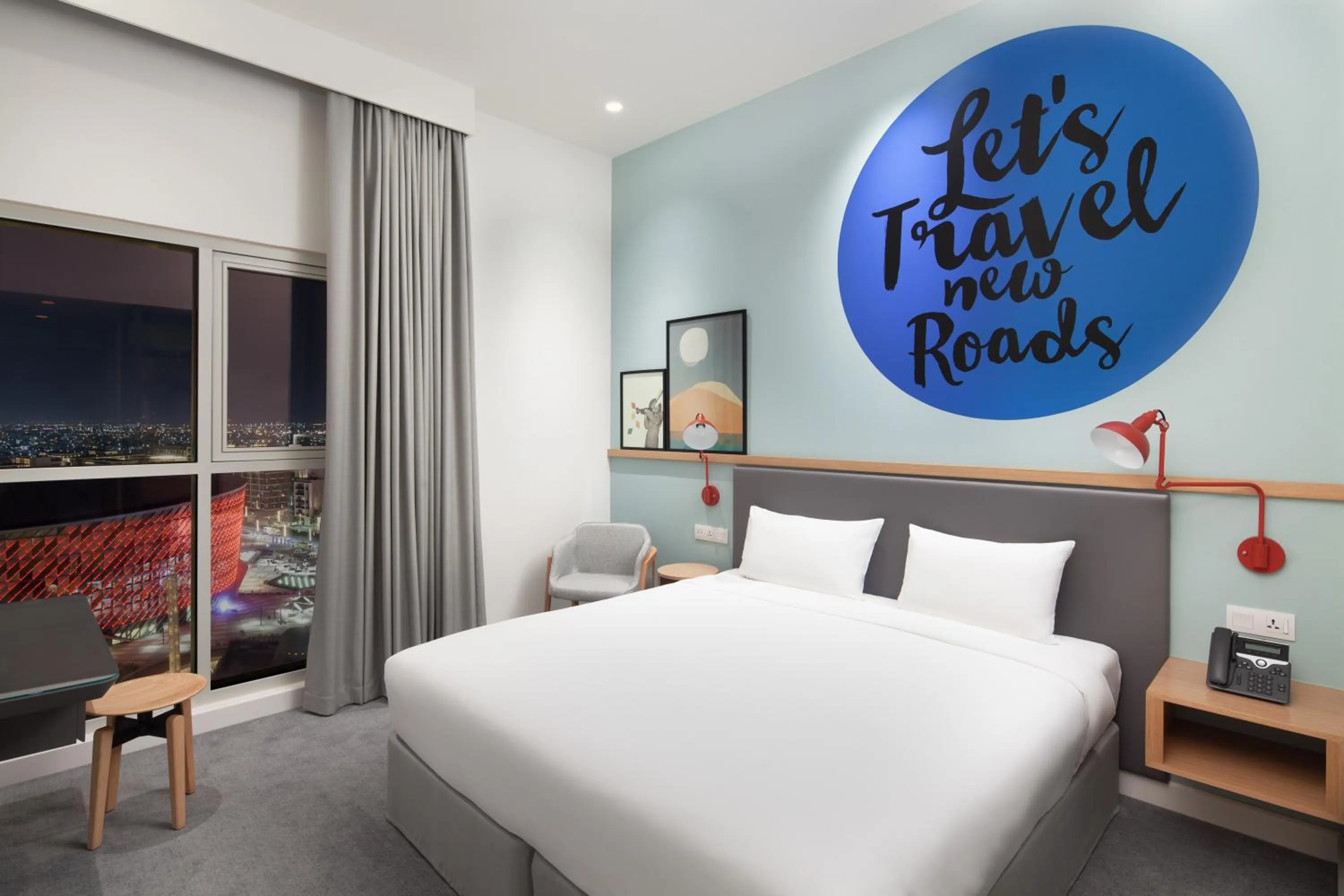 Rover Room - Free Shuttle Bus To The Beach & Dubai Mall in Rove City Walk