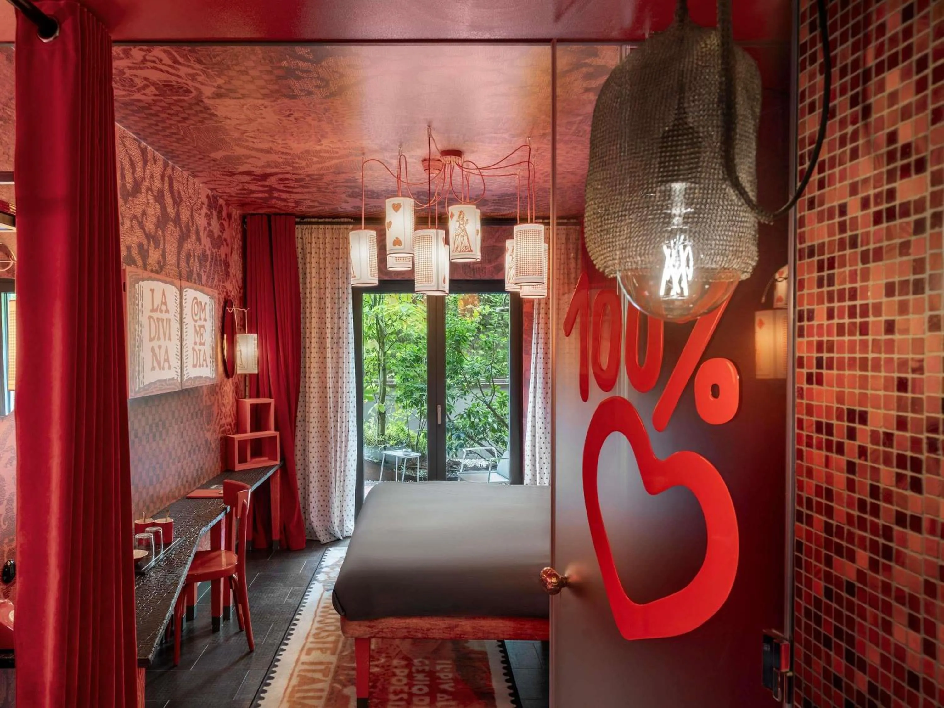 Large Rosso with Private Garden  in 25hours Hotel Florence Piazza San Paolino