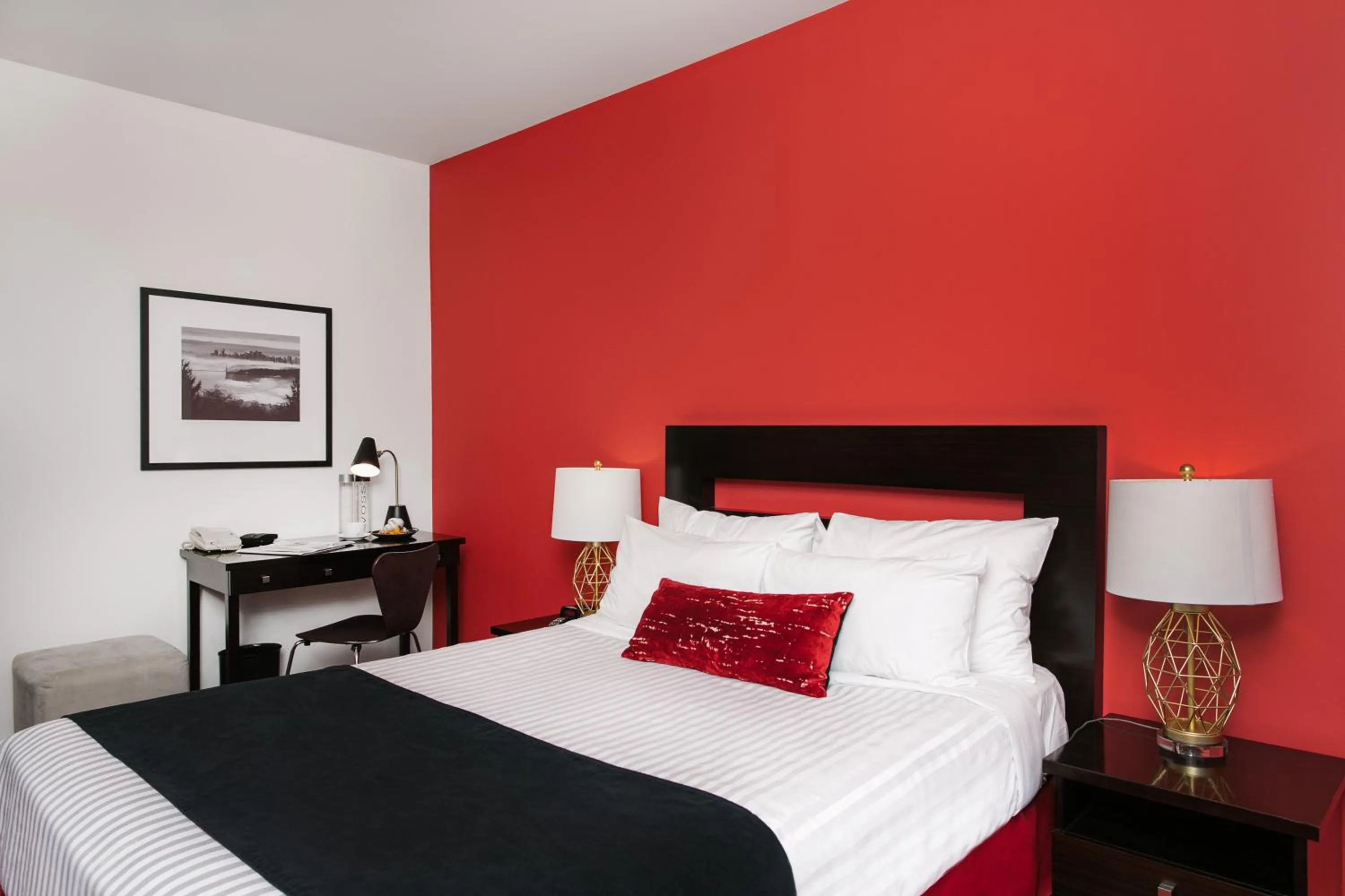 Standard Room, 1 Queen Bed in Moda Hotel