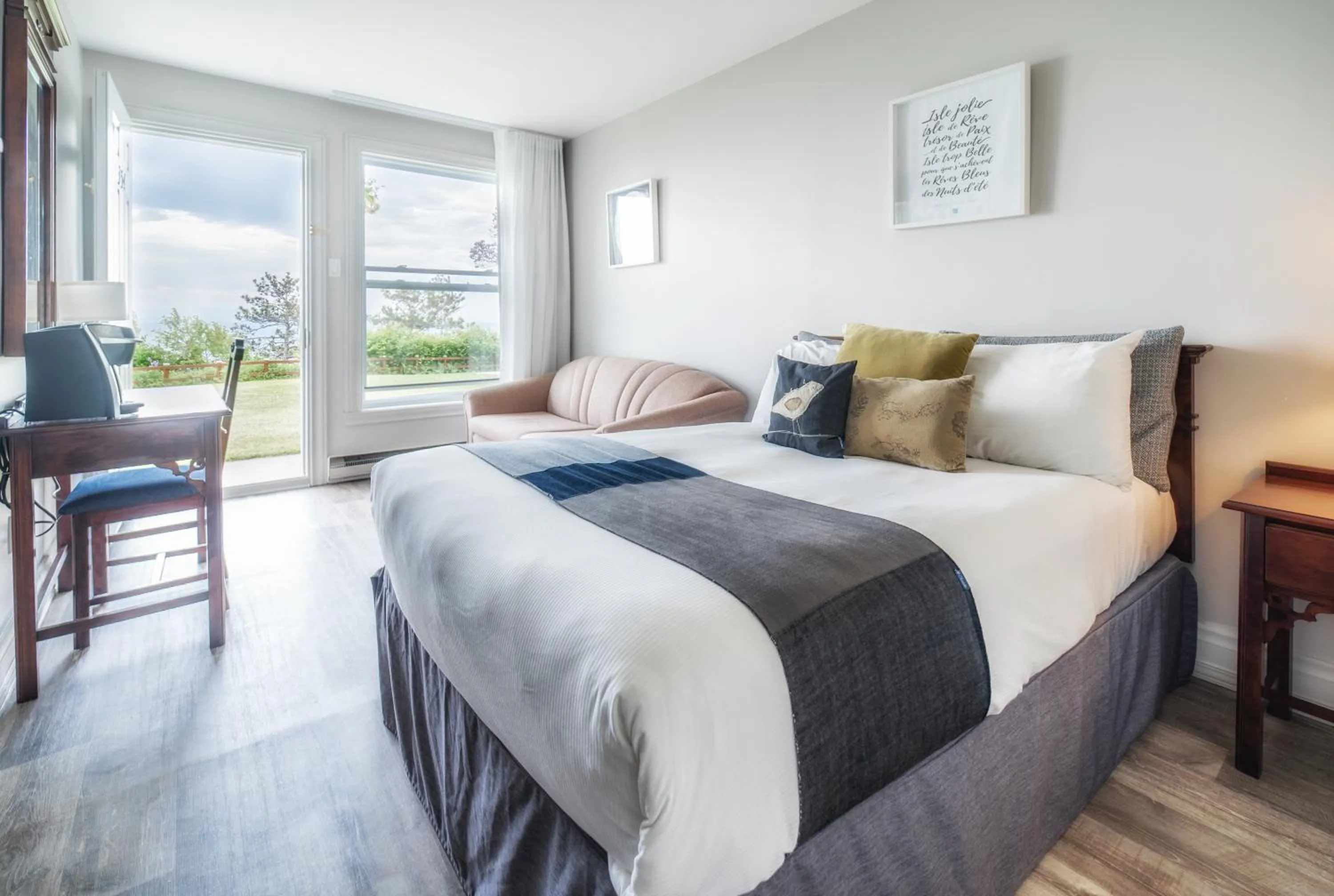 Motel Double Room in Hotel Cap-aux-Pierres