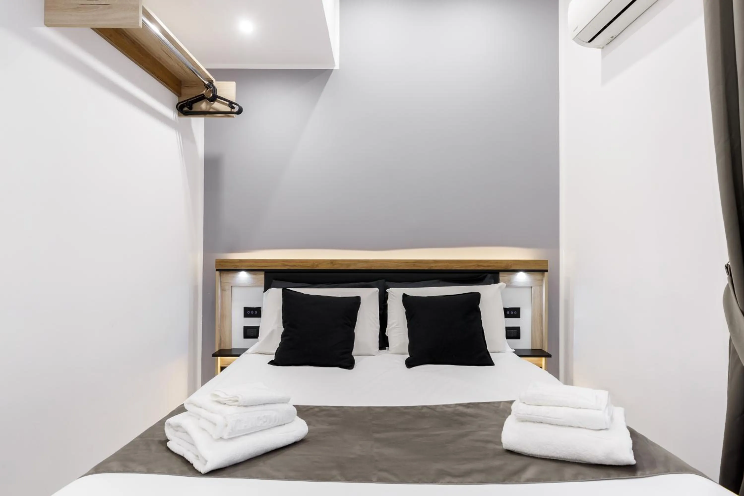 Small Double Room in Sant'Angelo Suites