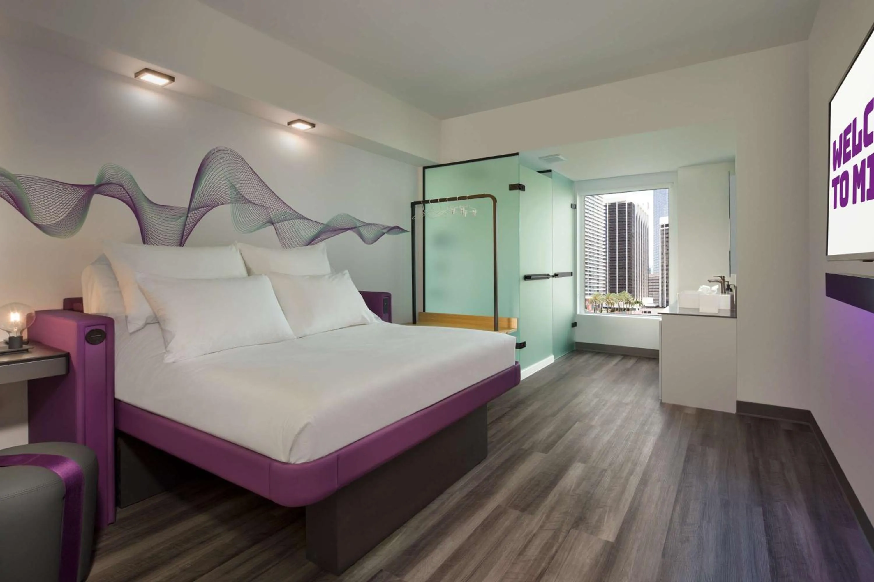 Premium Queen Room Accessible in YOTEL Miami