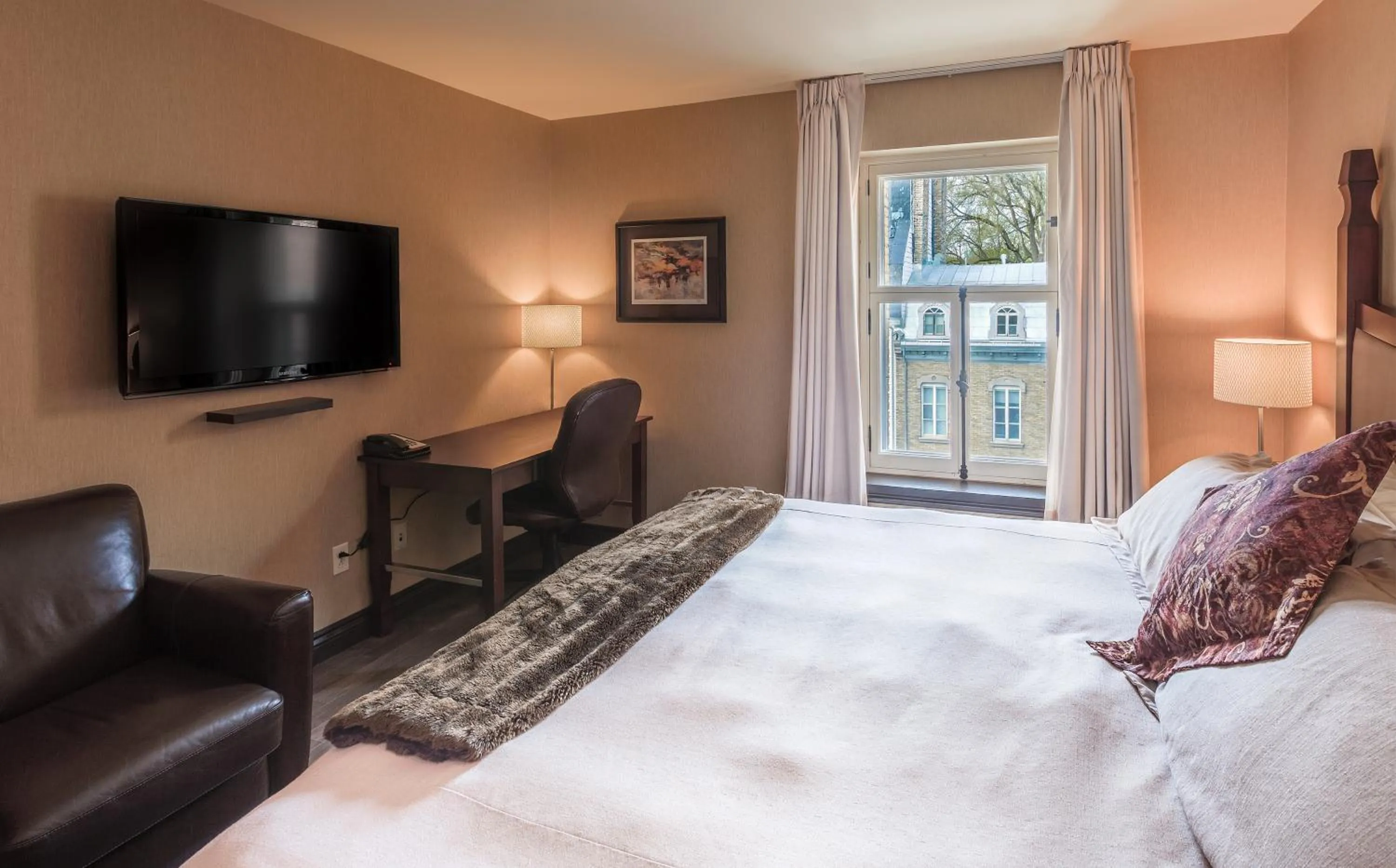 Executive King Room in Hotel Chateau Bellevue