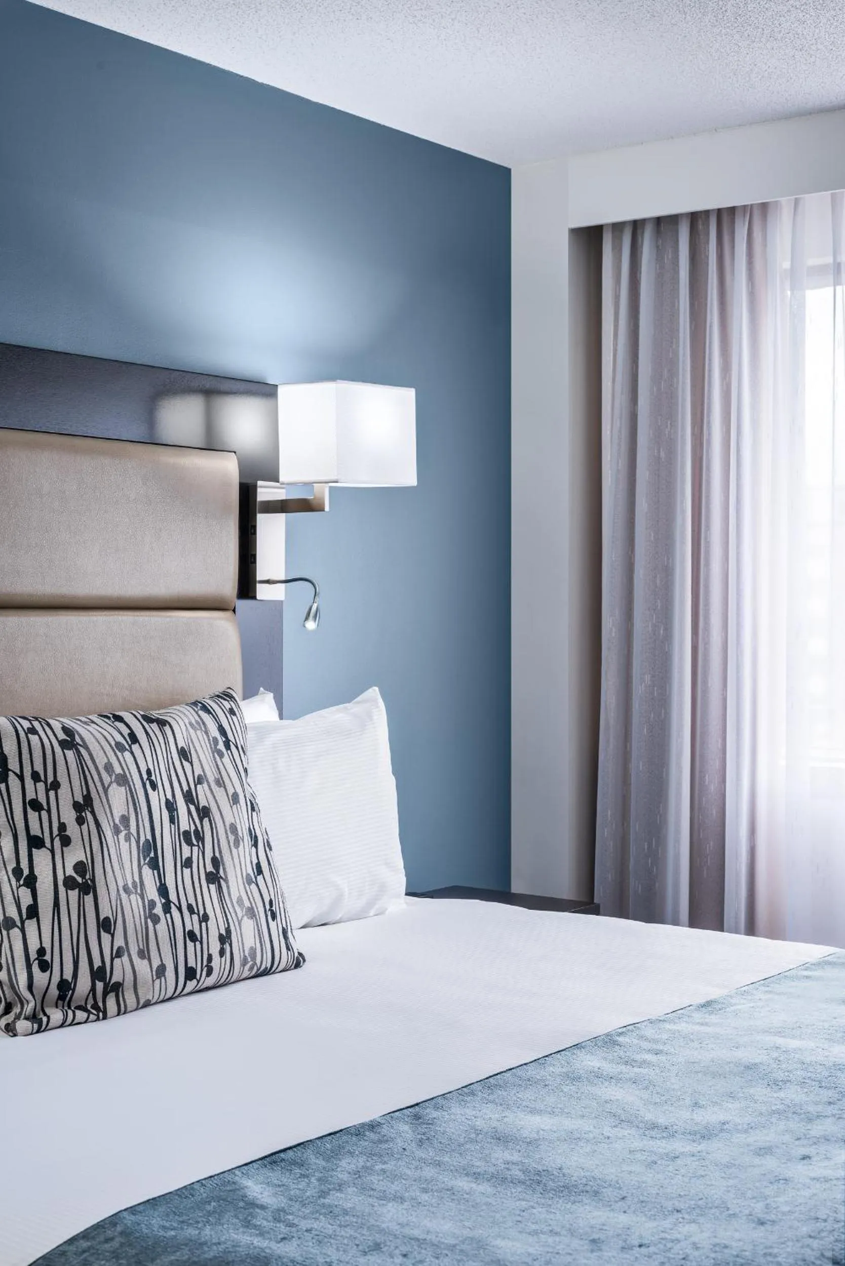 One-Bedroom Suite with Two Queen Beds in Ottawa Embassy Hotel & Suites