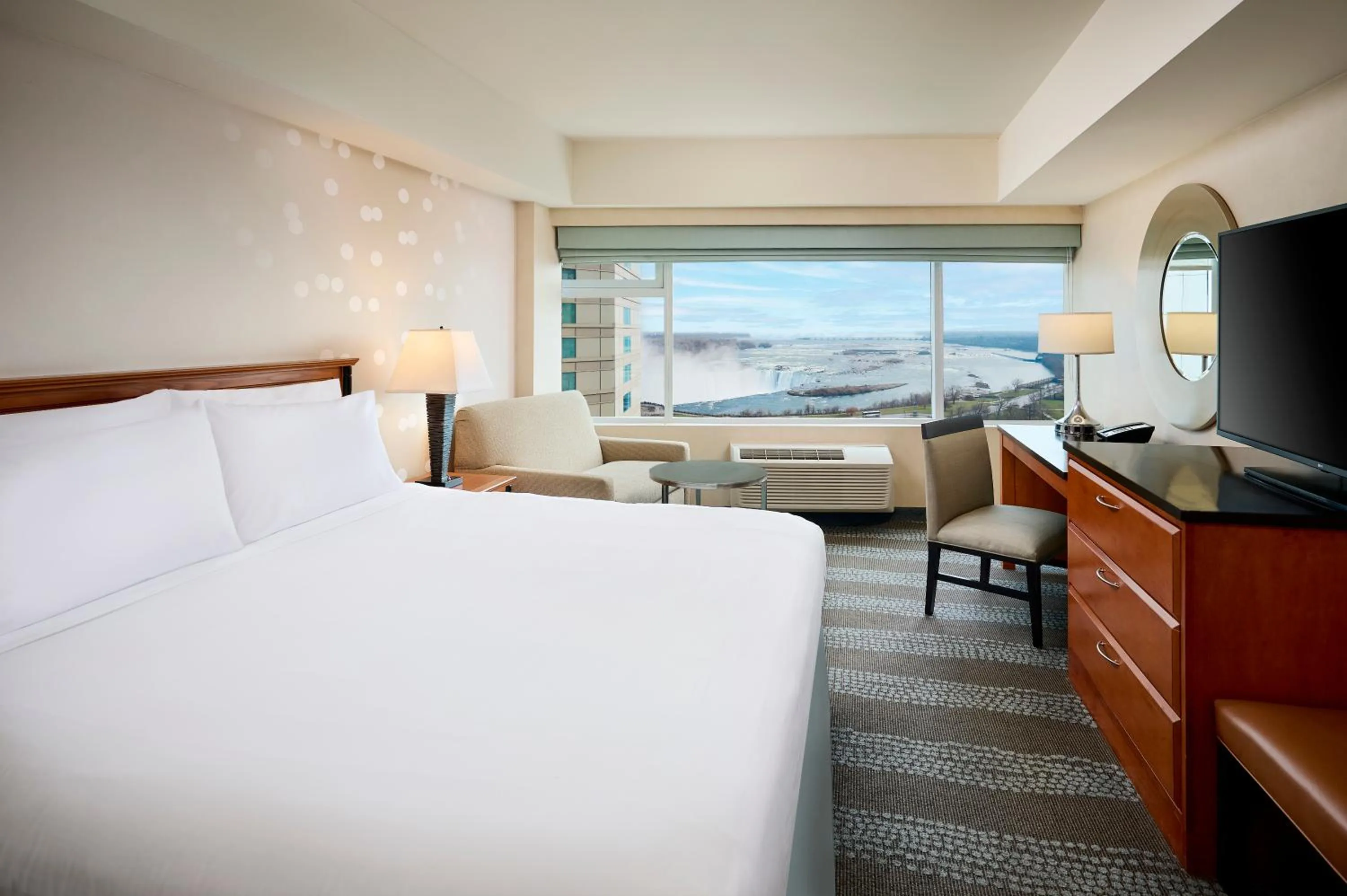 Standard Queen Room with Falls View in Niagara Fallsview Hotel & Suites