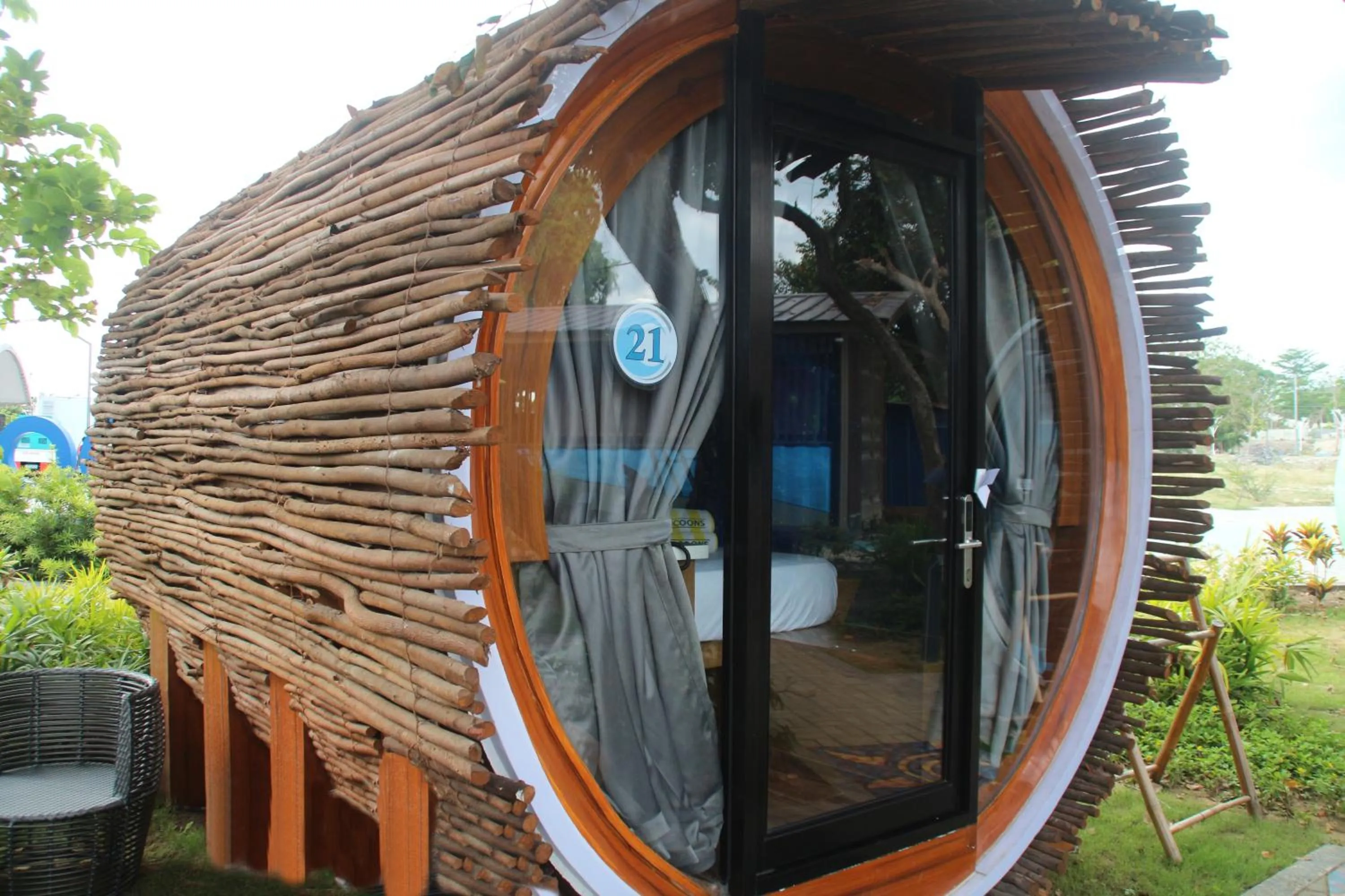 Premier Garden Cocoon in Cocoons Casobe