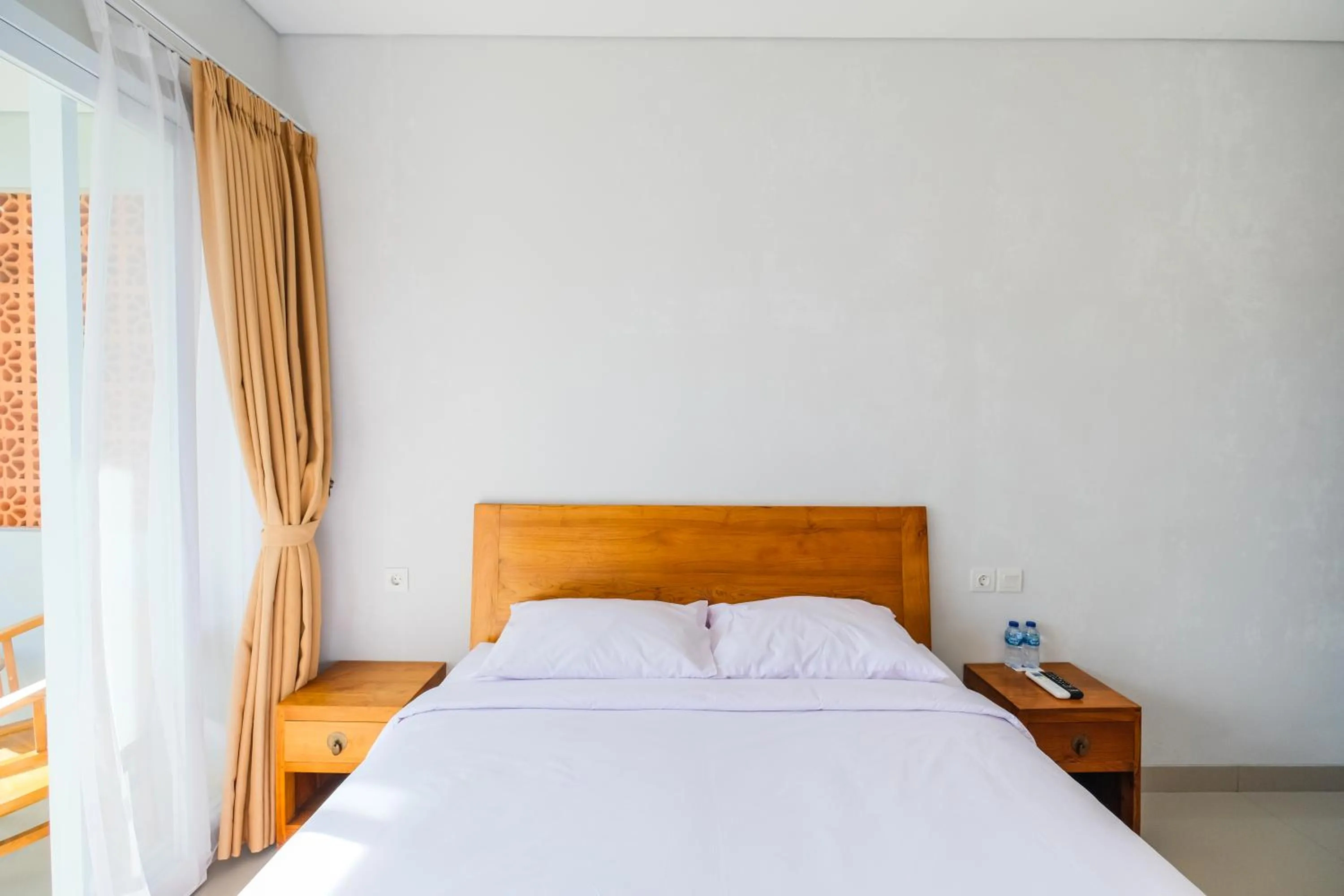 Standard Double Room in Dharma Guest House Seminyak RedPartner