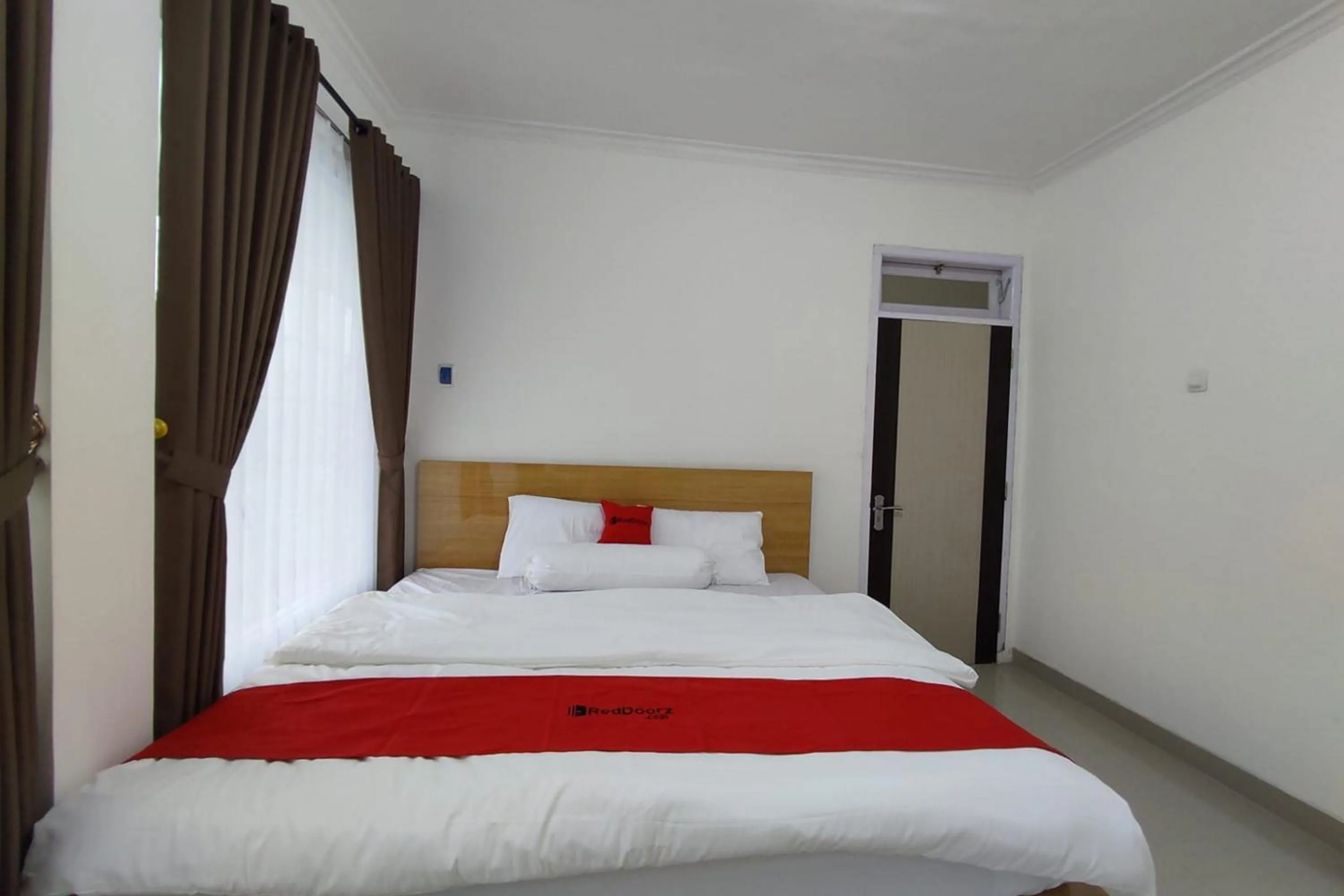 Double Room in RedDoorz near Rita Super Mall Purwokerto