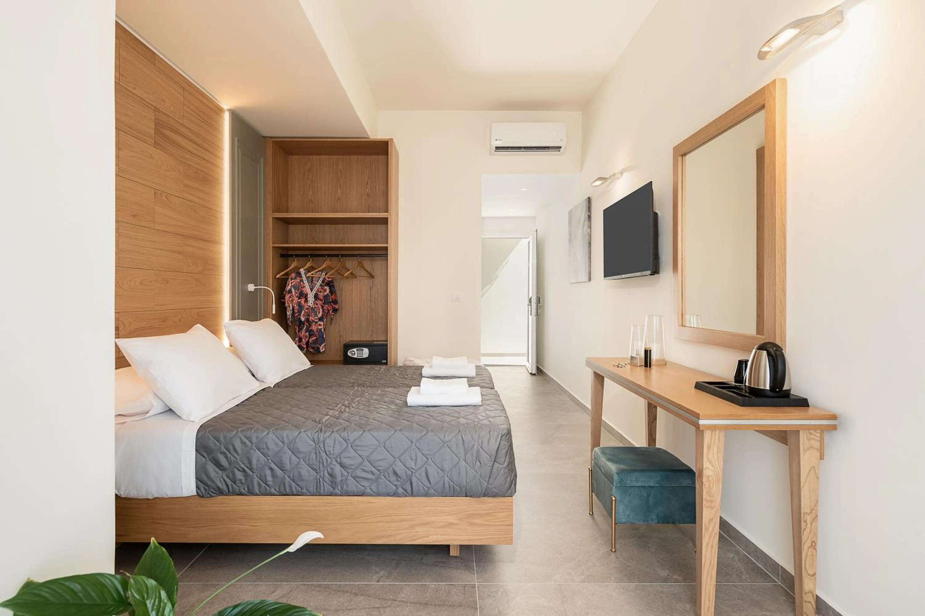 Superior Double Room in Elia Platanias