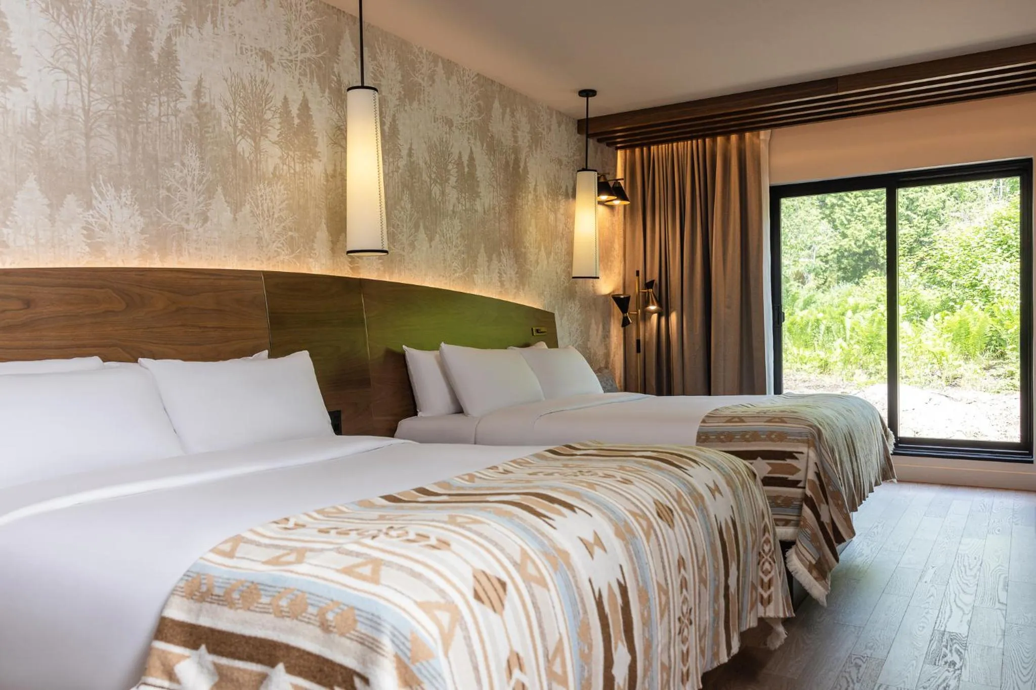 Comfort Two Queens Room in Hôtel-Musée Premières Nations