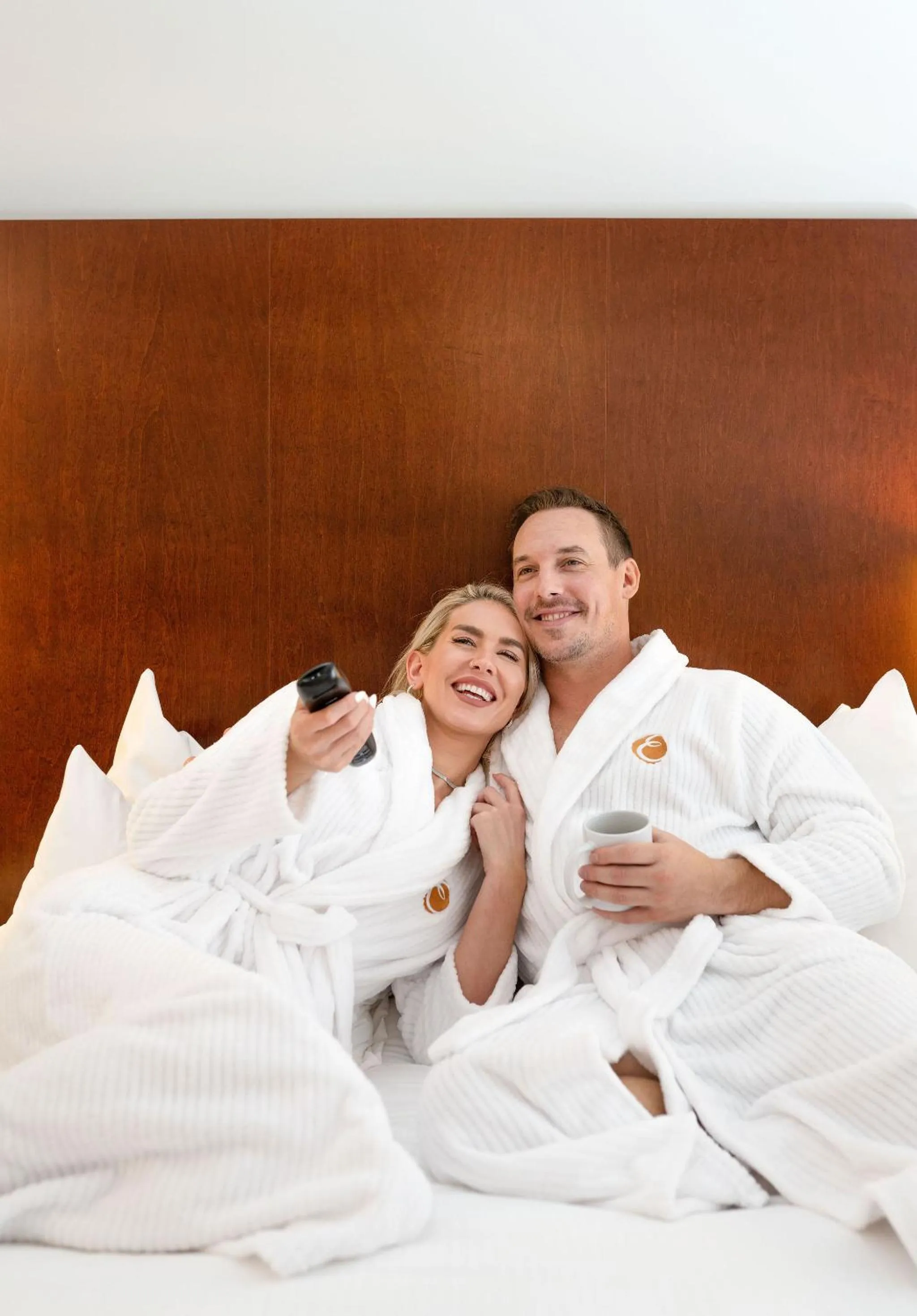 Queen Suite with Spa Bath in Executive Inn Whistler