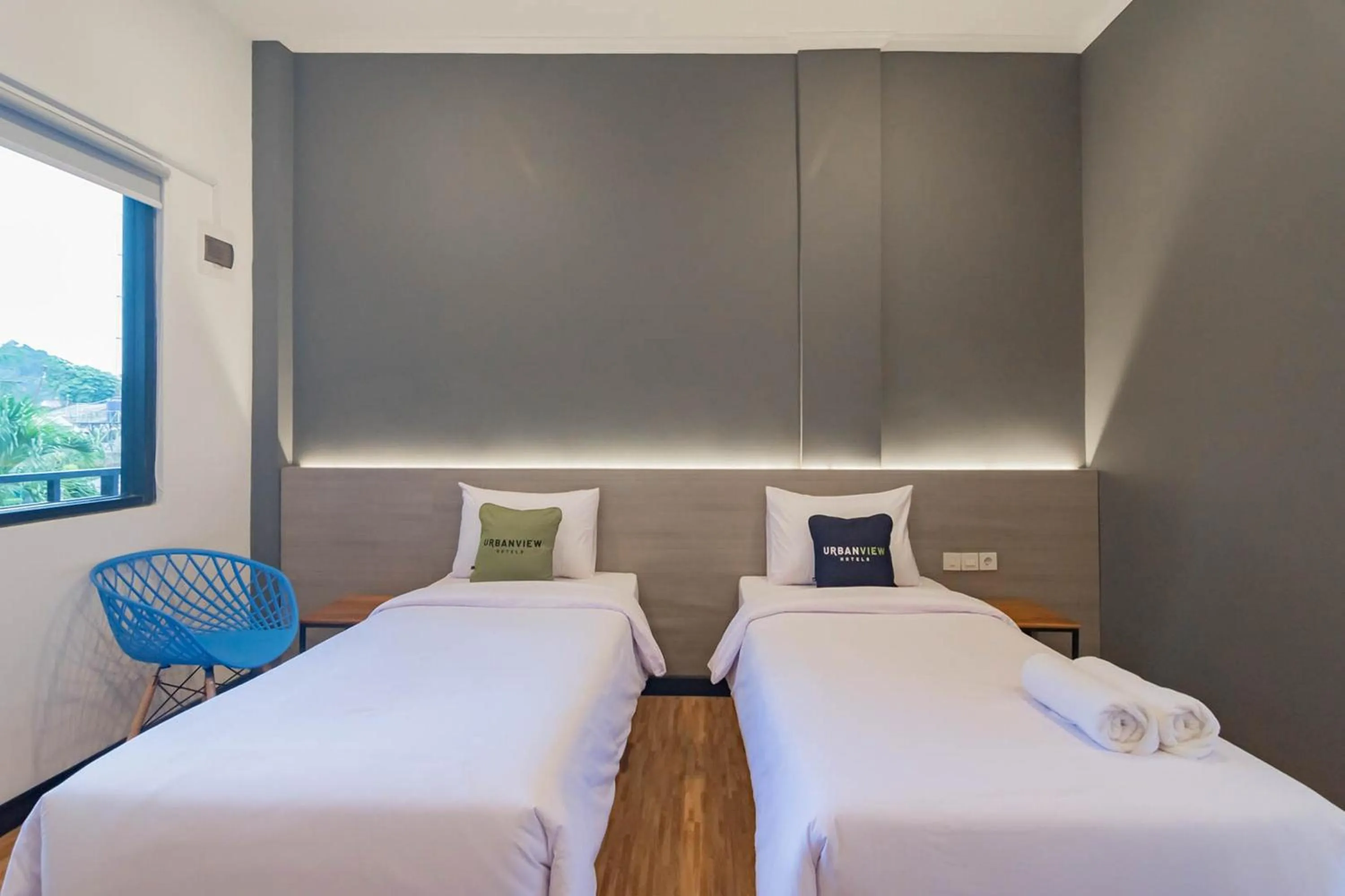 Superior Twin Room in Urbanview Hotel Sagara Bogor