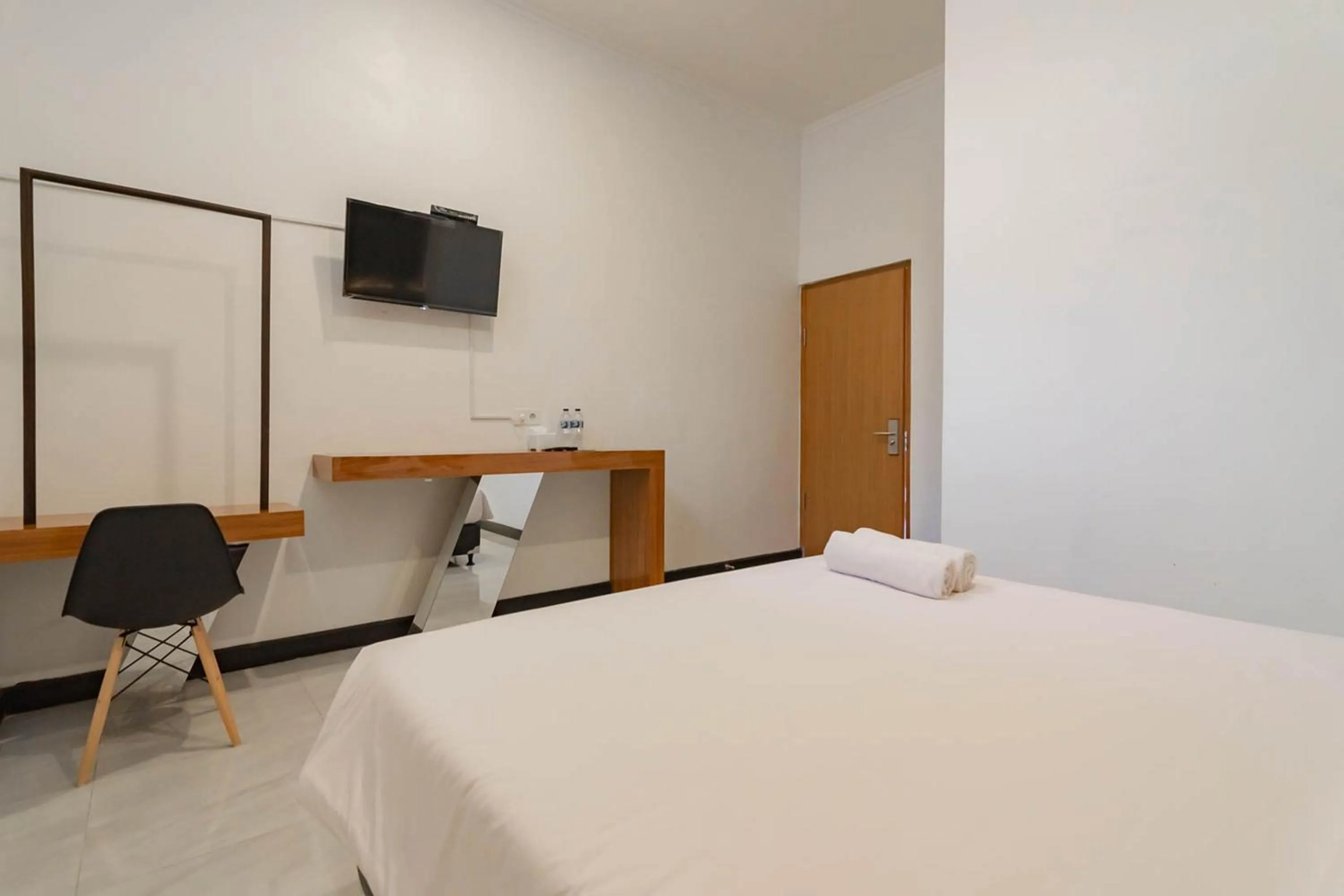 Deluxe Room in Urbanview Hotel Sagara Bogor