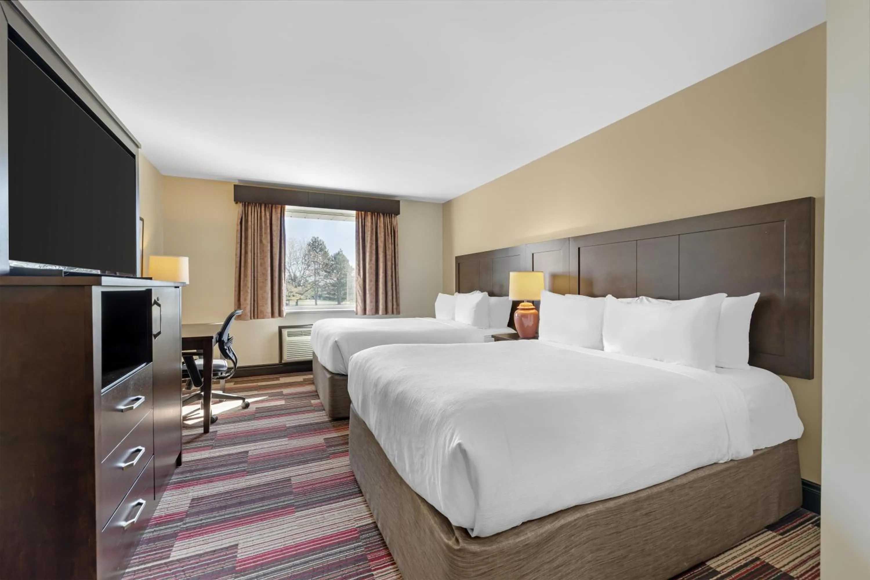 Queen Room with Two Queen Beds - Ground Floor in Best Western Plus Stoneridge Inn & Conference Centre London Ontario