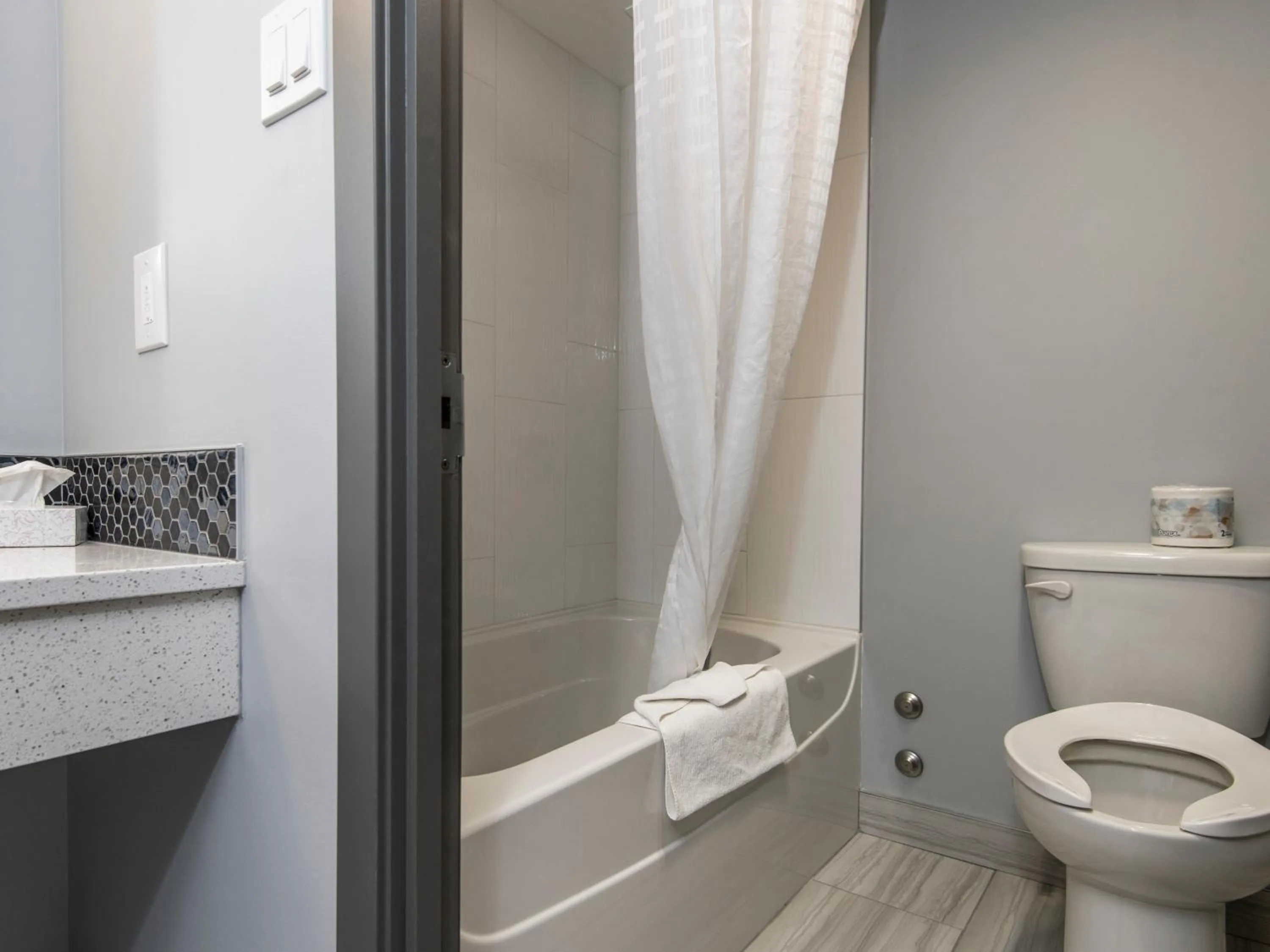 King Room - Non-Smoking in Paradise Inn & Conference Centre