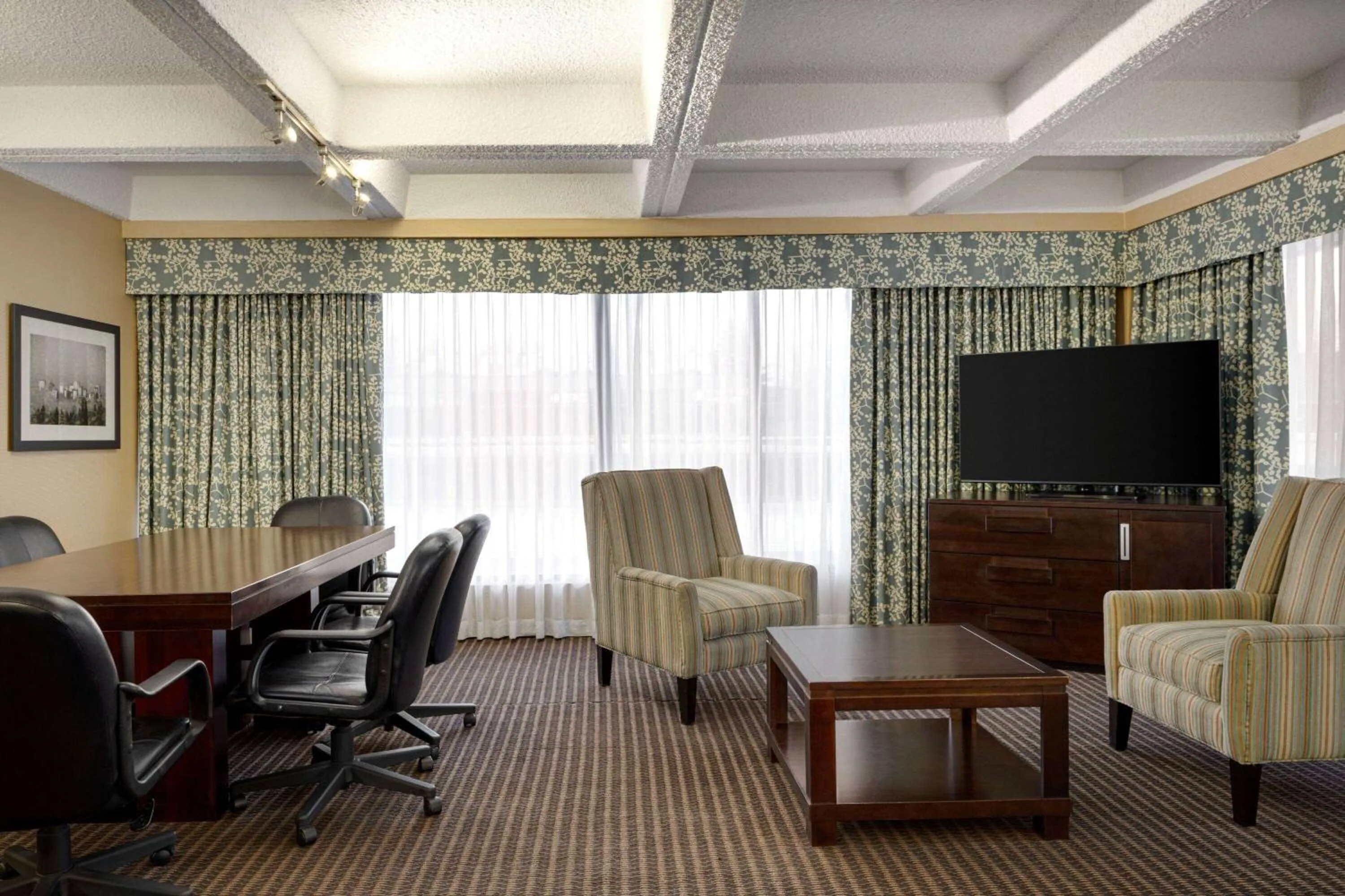 Queen Suite - Non-Smoking in Wyndham Edmonton Hotel and Conference Centre