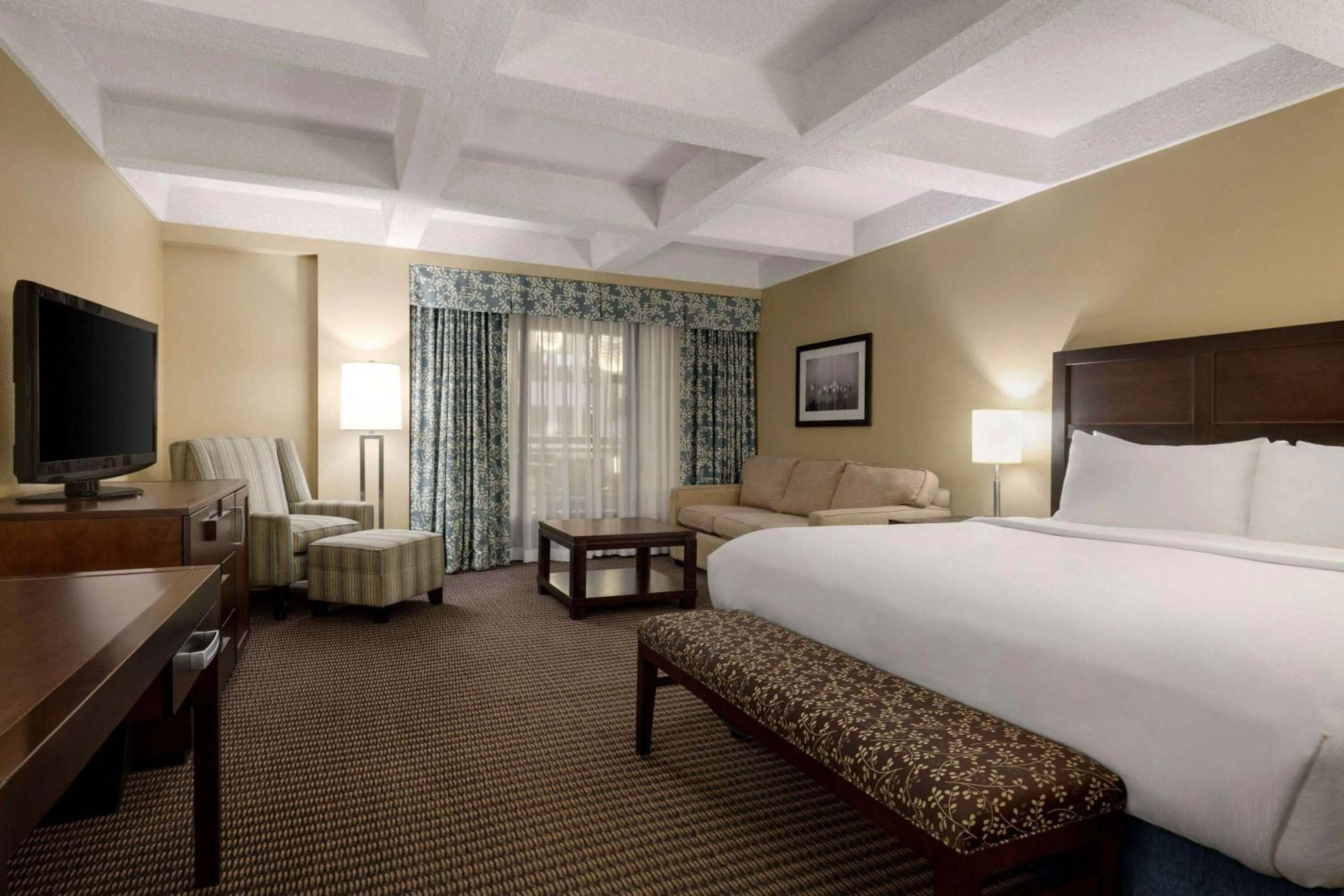 King Room - Non-Smoking in Wyndham Edmonton Hotel and Conference Centre