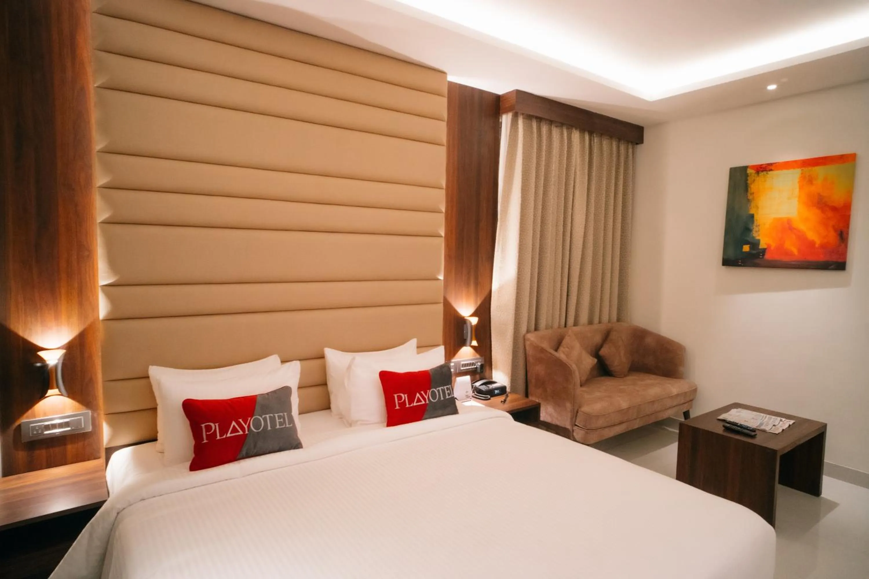 Deluxe Double Room in Playotel Premier Vijay Nagar