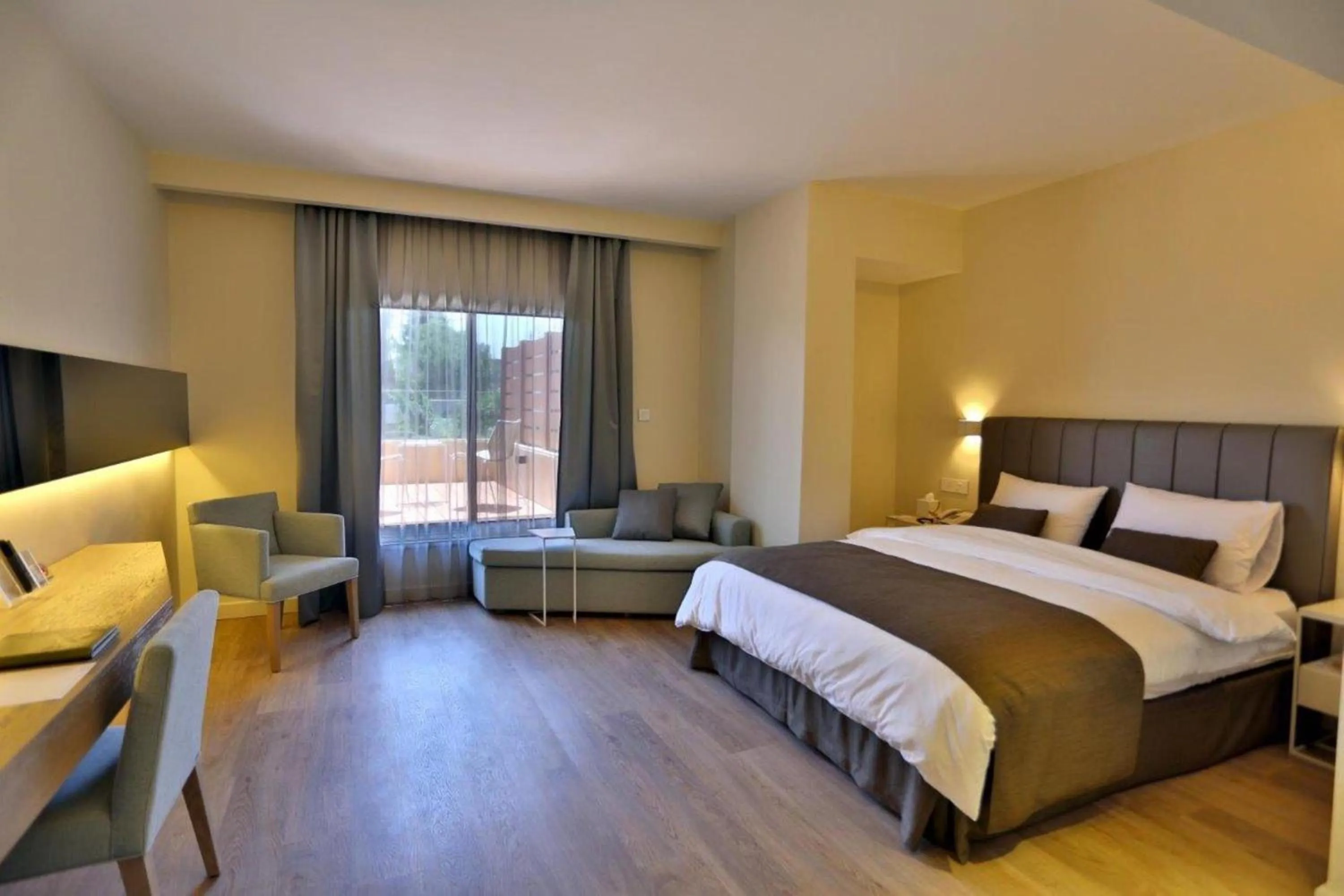 Executive Suite in AlQasr Metropole Hotel