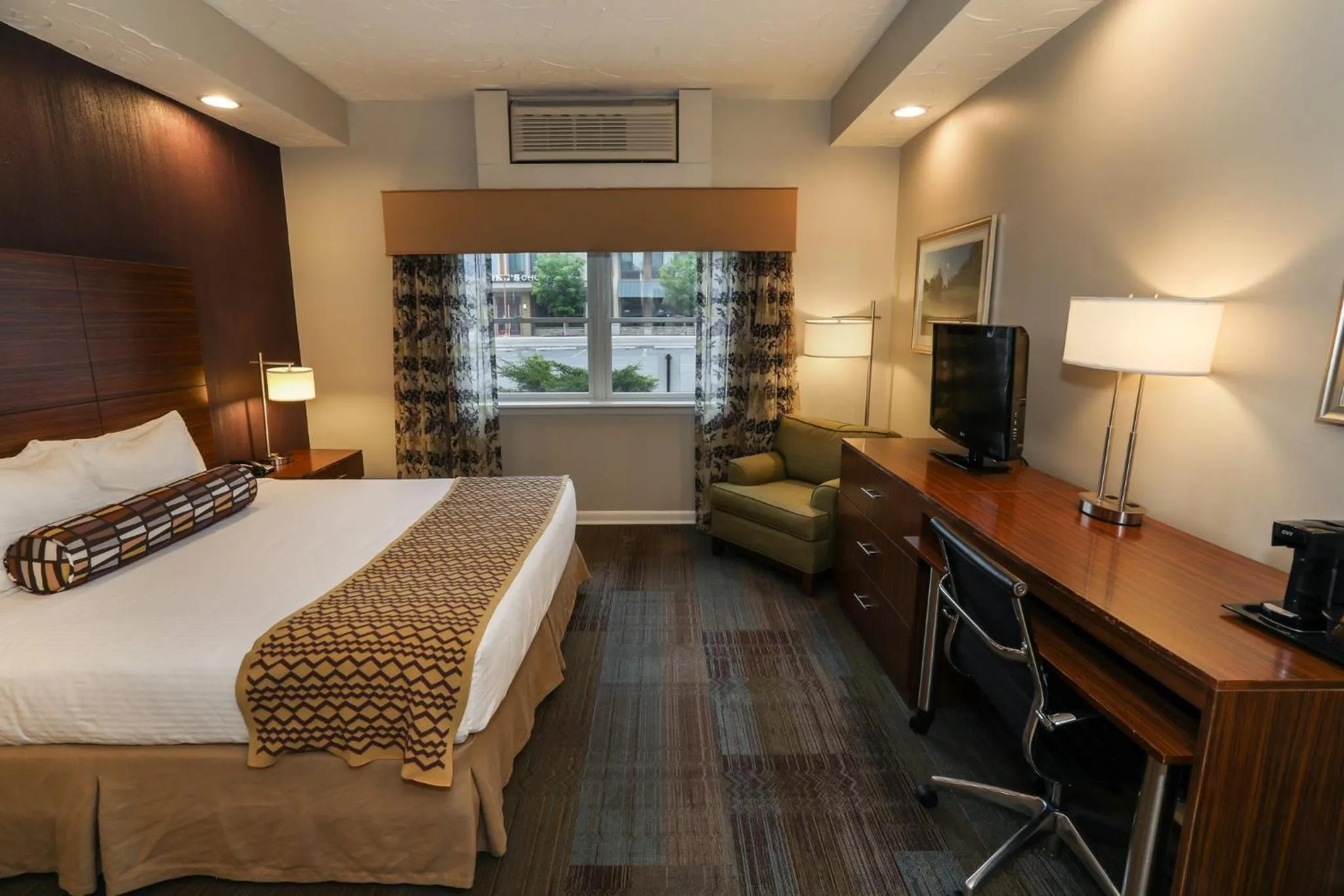 King Room - Disability Access in Liberty Mountain Resort